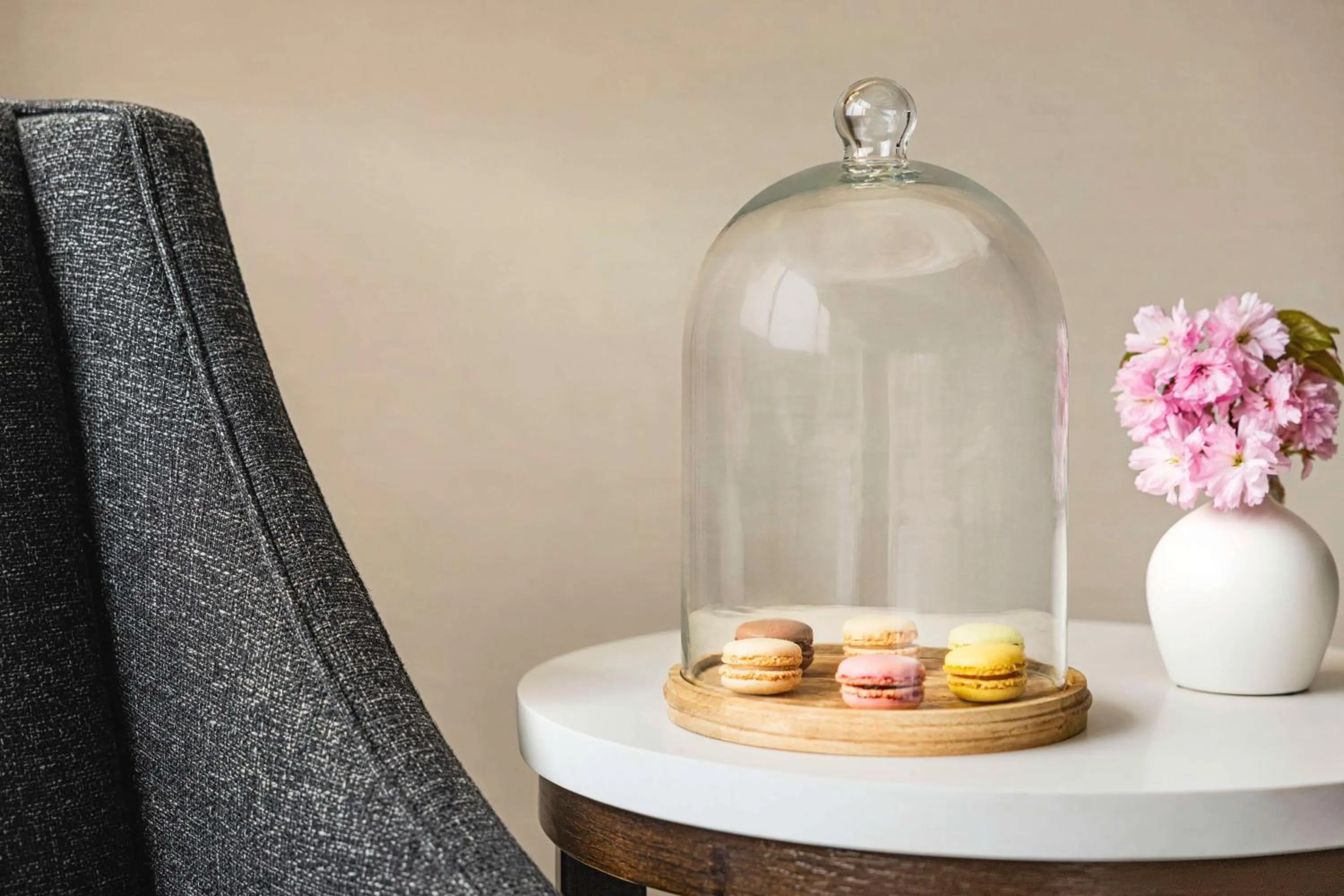 Photo of the whole room in Hilton Philadelphia City Avenue