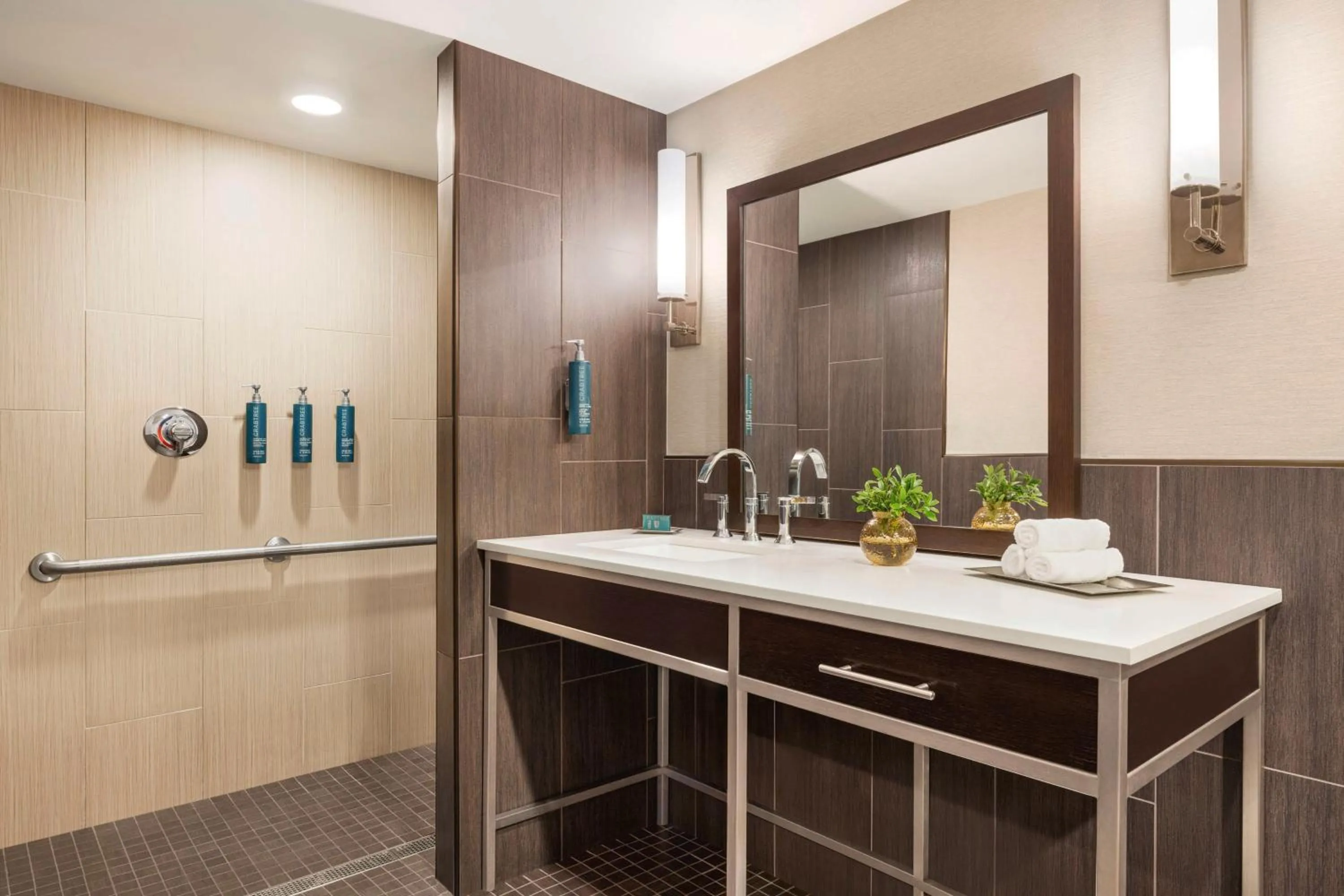 Bathroom in Hilton Philadelphia City Avenue