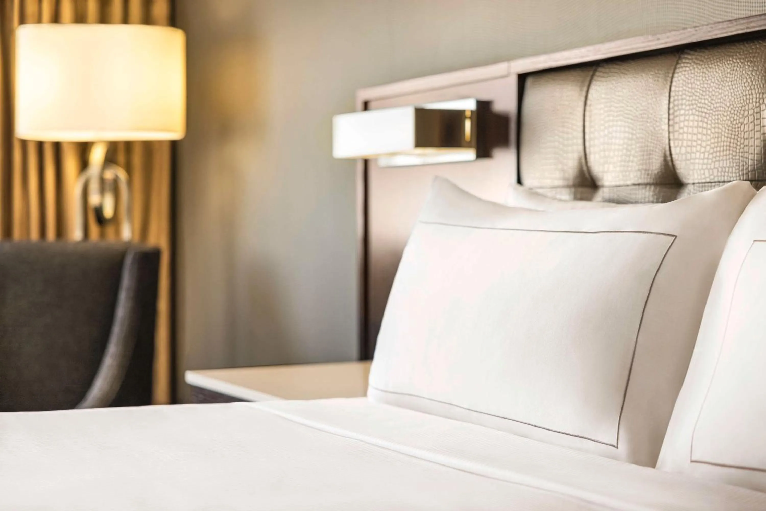 Bed in Hilton Philadelphia City Avenue