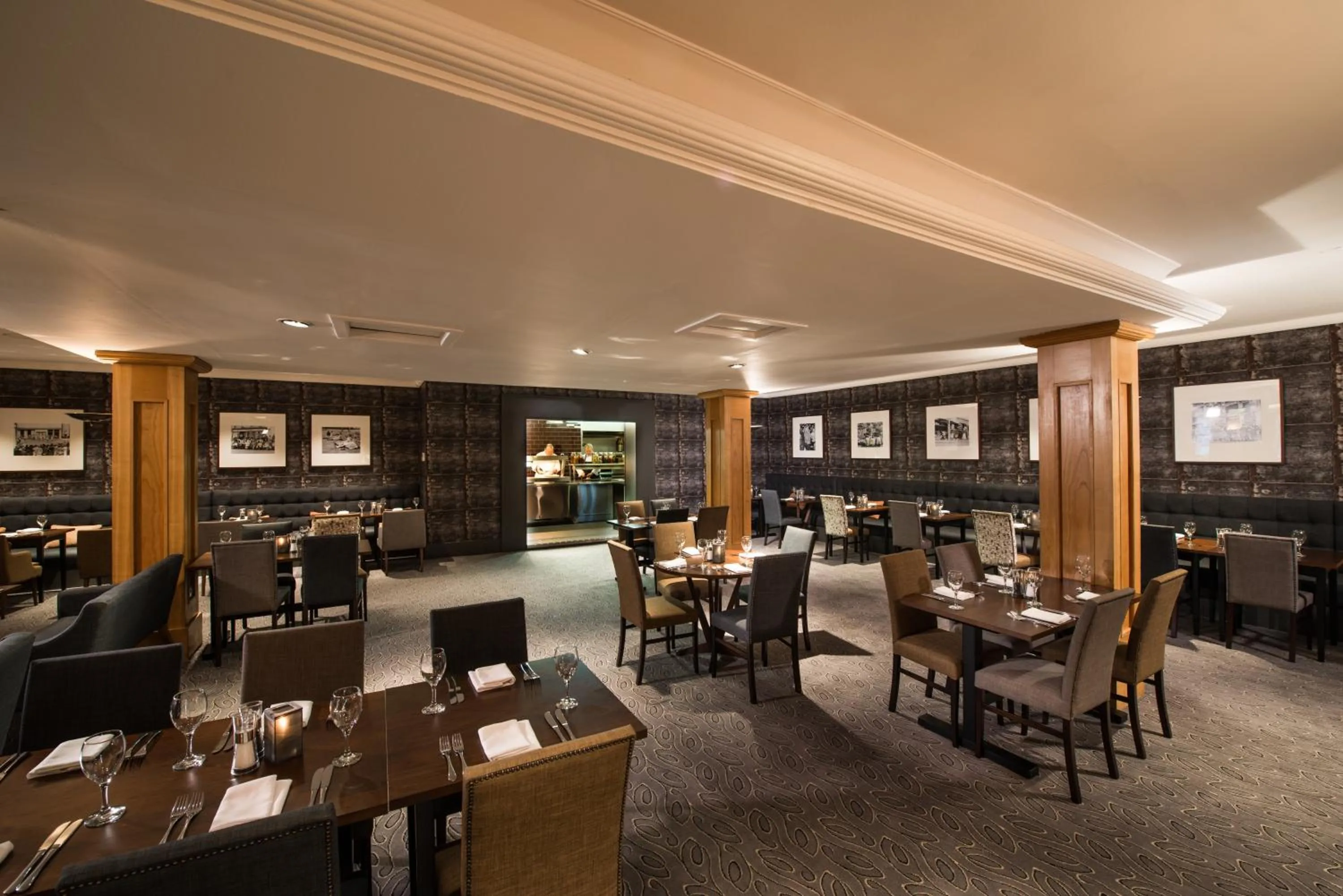 Restaurant/places to eat in Glasgow West Hotel by Compass Hospitality