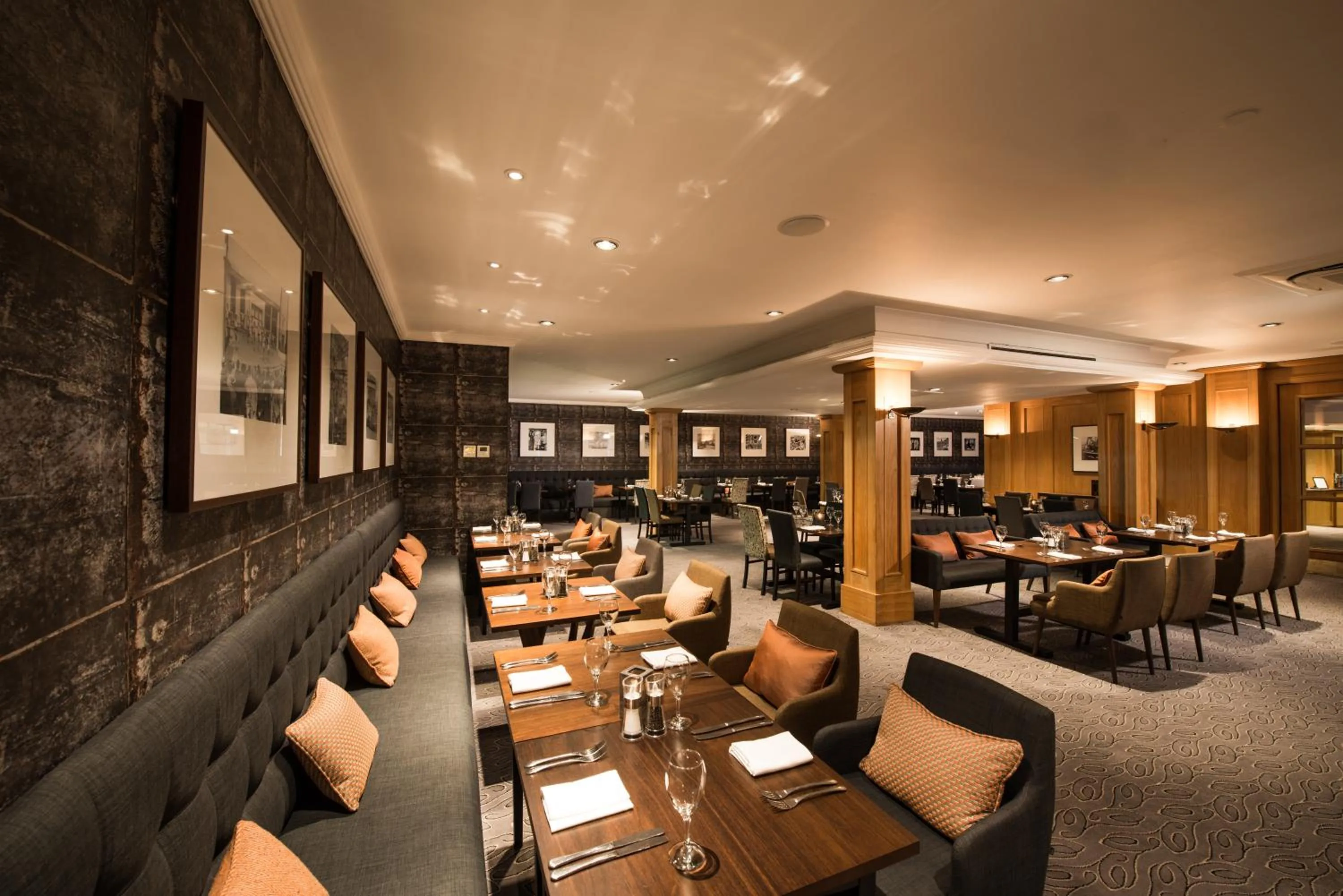 Restaurant/places to eat in Glasgow West Hotel by Compass Hospitality