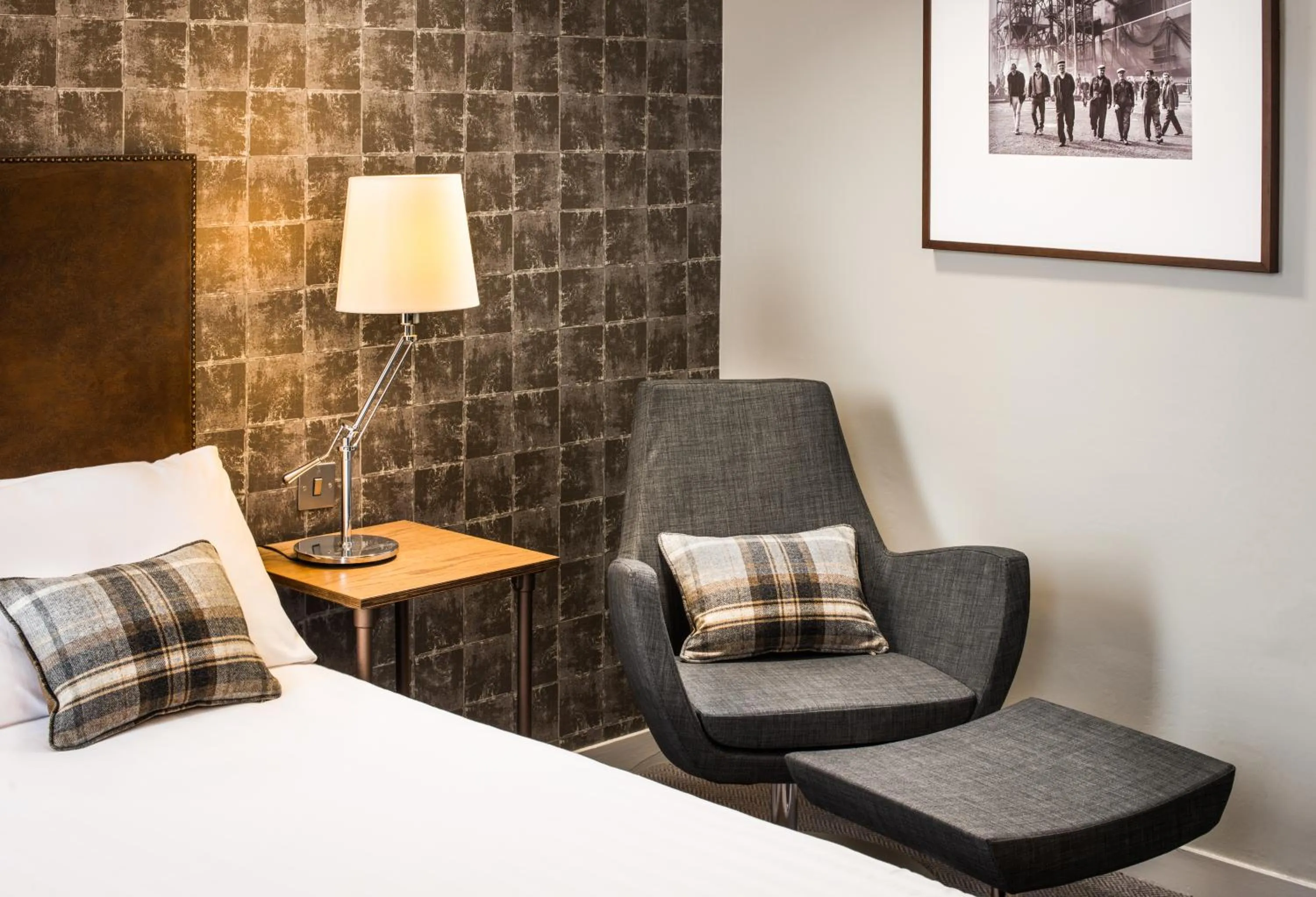 Bed in Glasgow West Hotel by Compass Hospitality