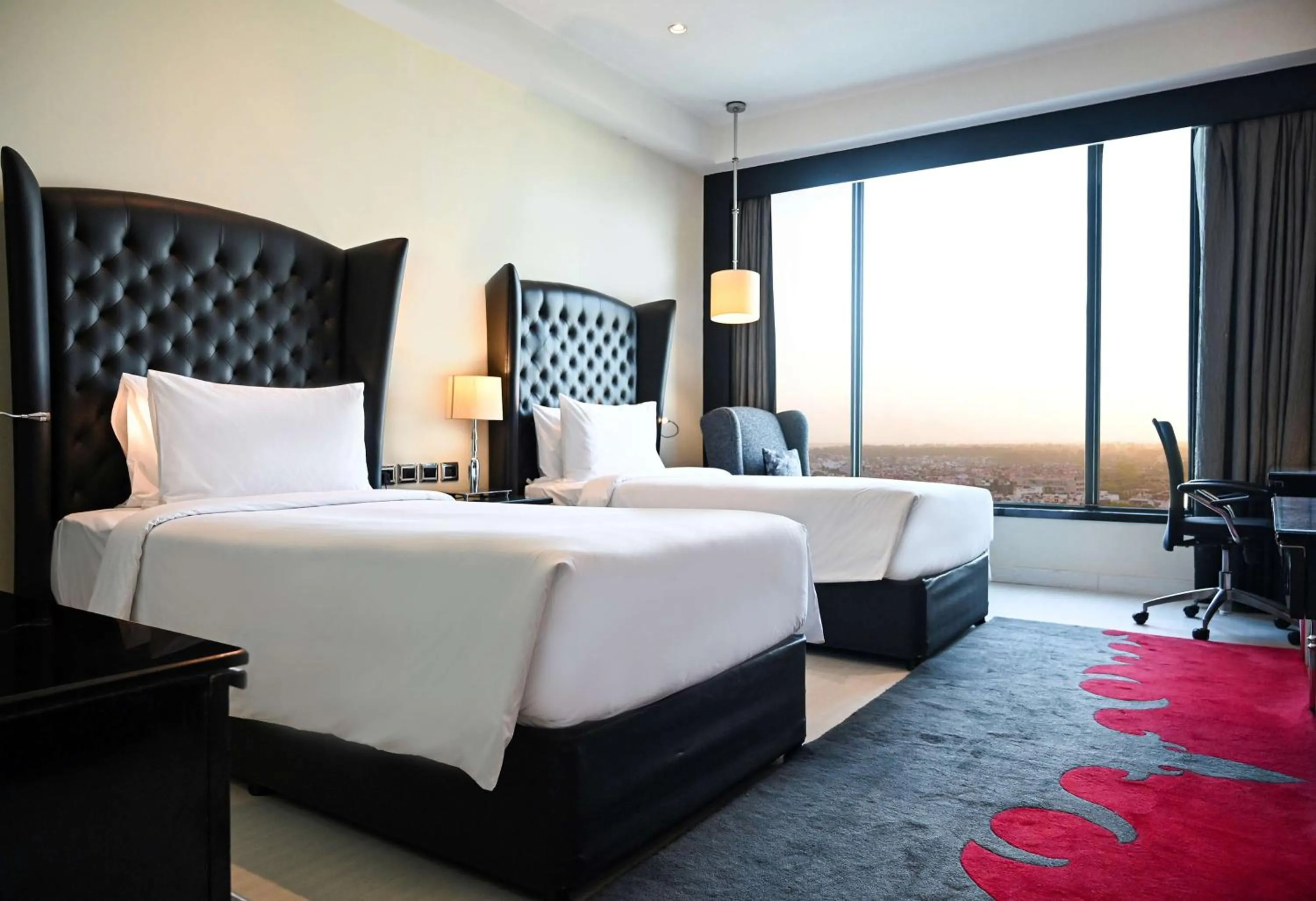 Bedroom, Bed in Radisson Blu Hotel New Delhi Paschim Vihar