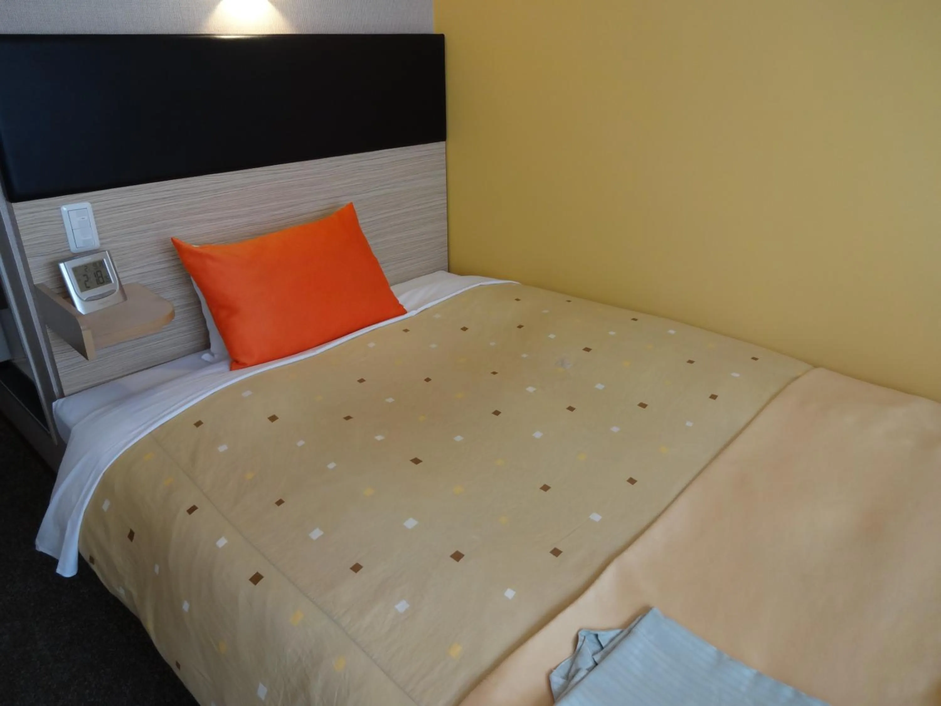 Bed in Hotel 1-2-3 Takasaki