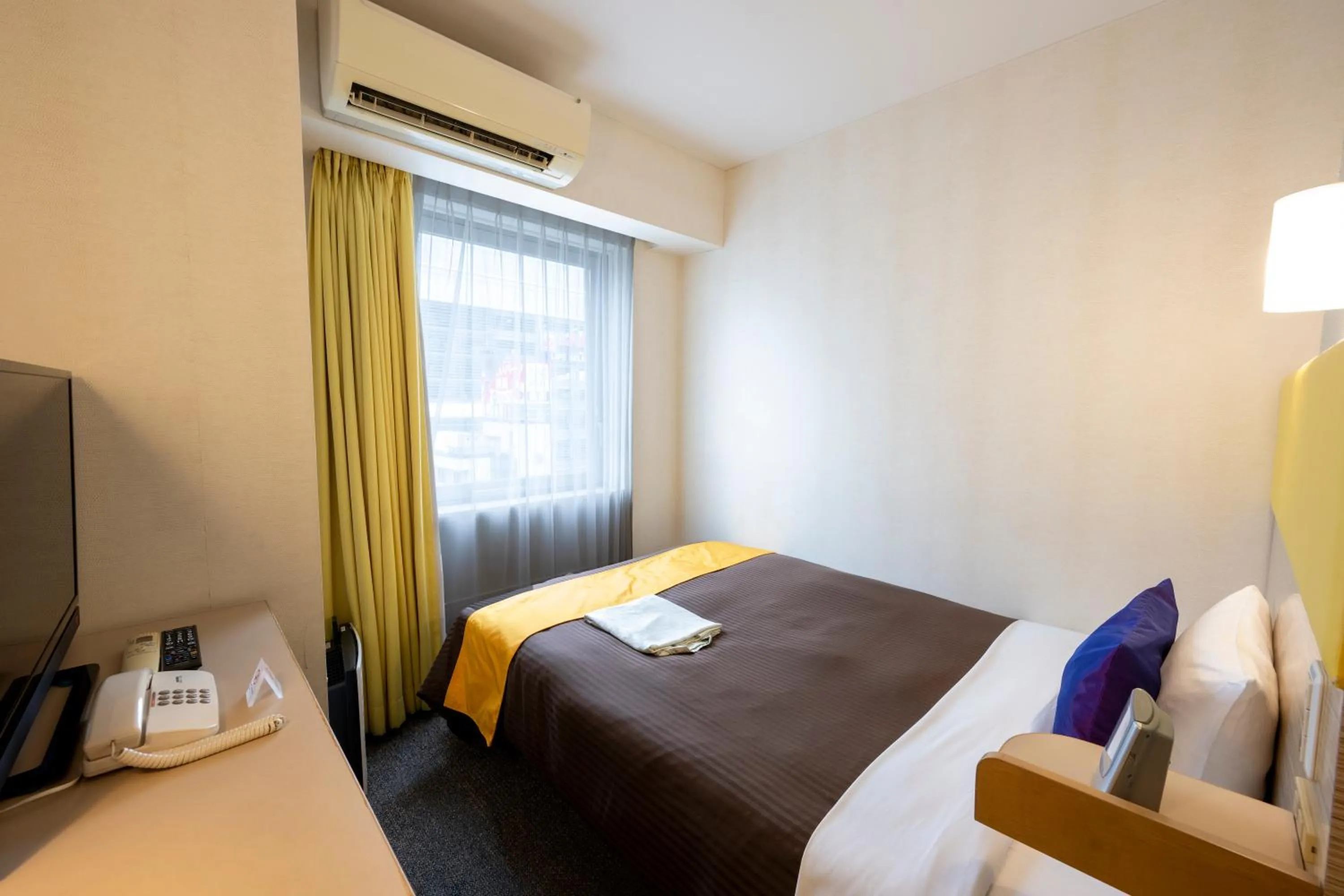 Photo of the whole room, Bed in Hotel 1-2-3 Takasaki