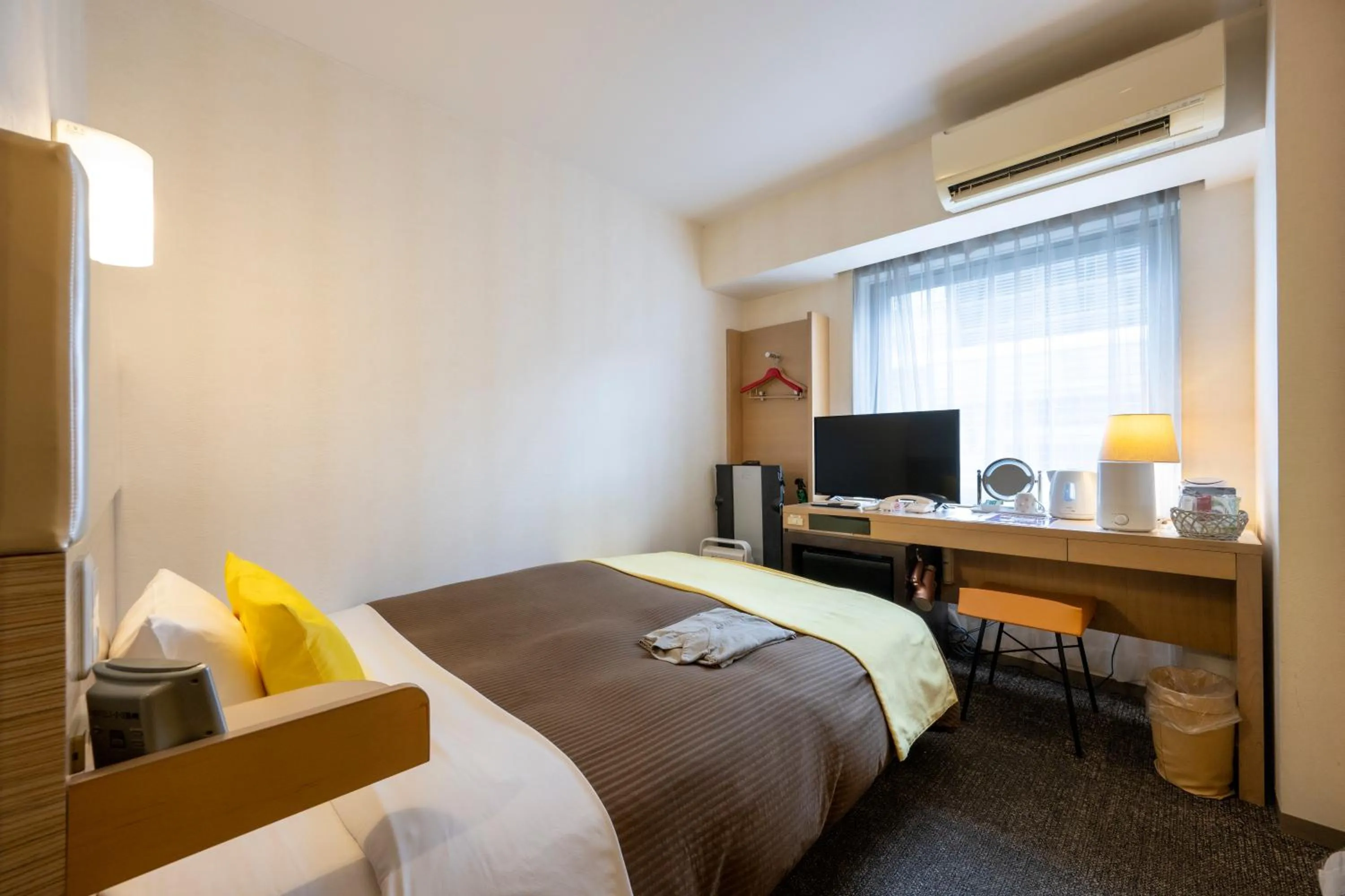 Photo of the whole room, Bed in Hotel 1-2-3 Takasaki