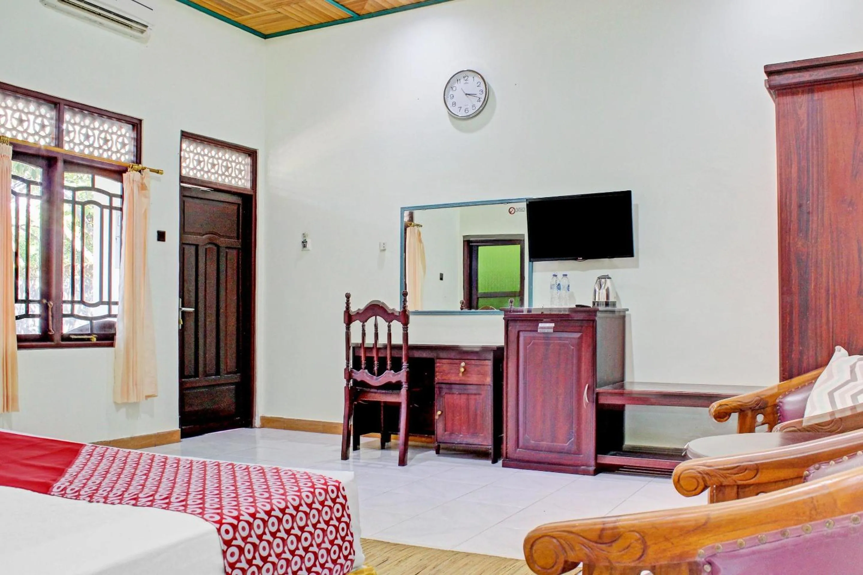 Bedroom, Bed in Capital O 90417 Hotel Batu Suli Internasional