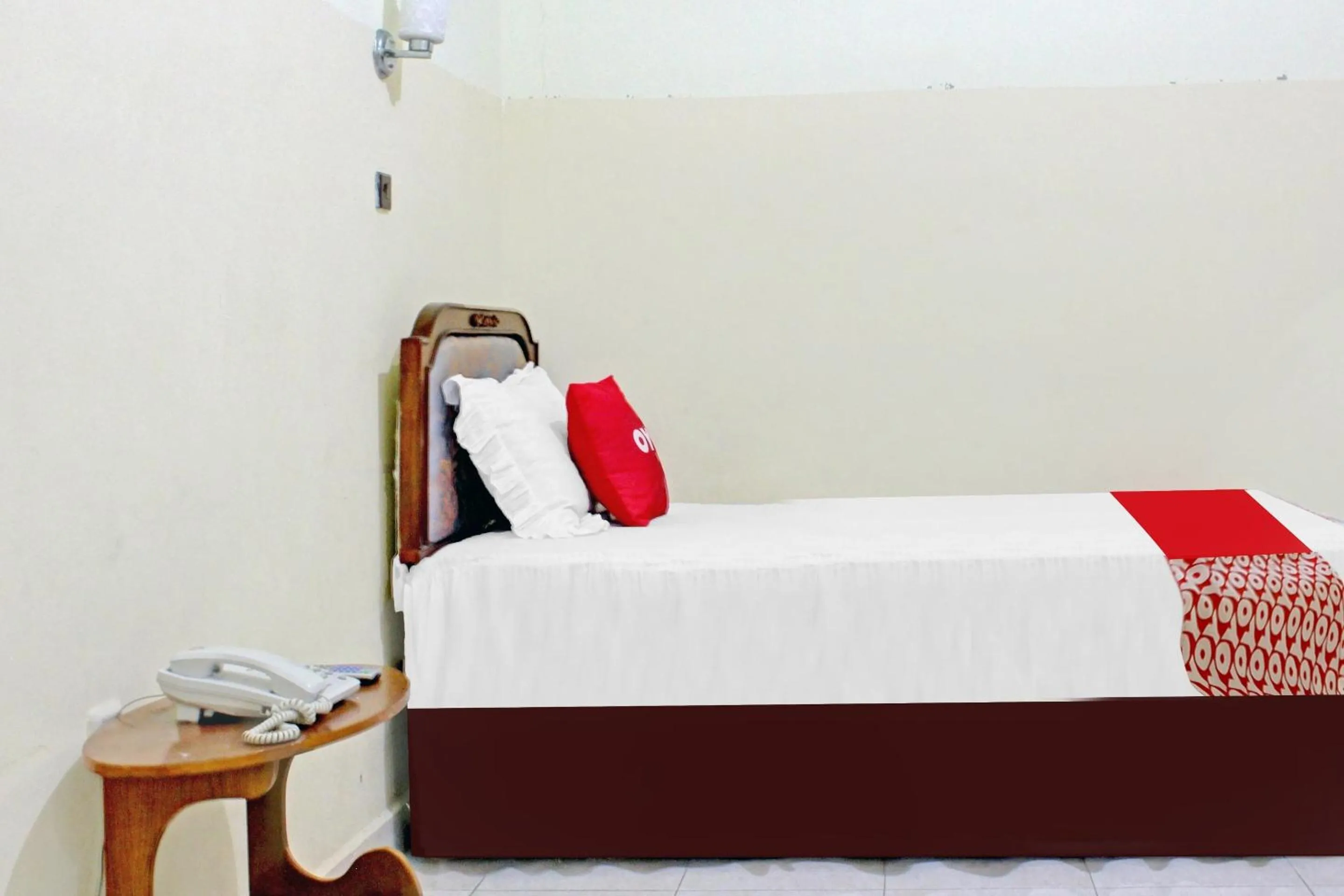 Bedroom, Bed in Capital O 90417 Hotel Batu Suli Internasional