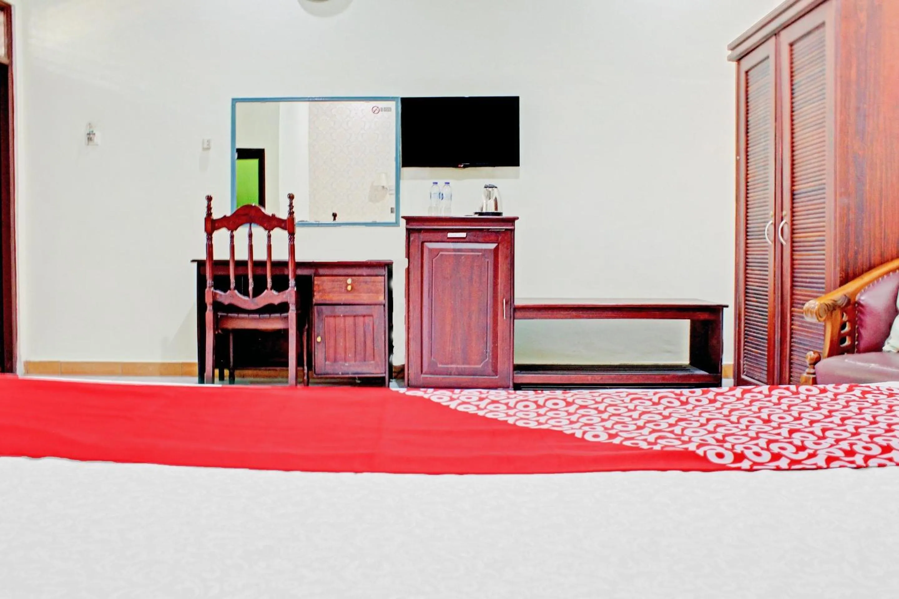 Bedroom, Bed in Capital O 90417 Hotel Batu Suli Internasional