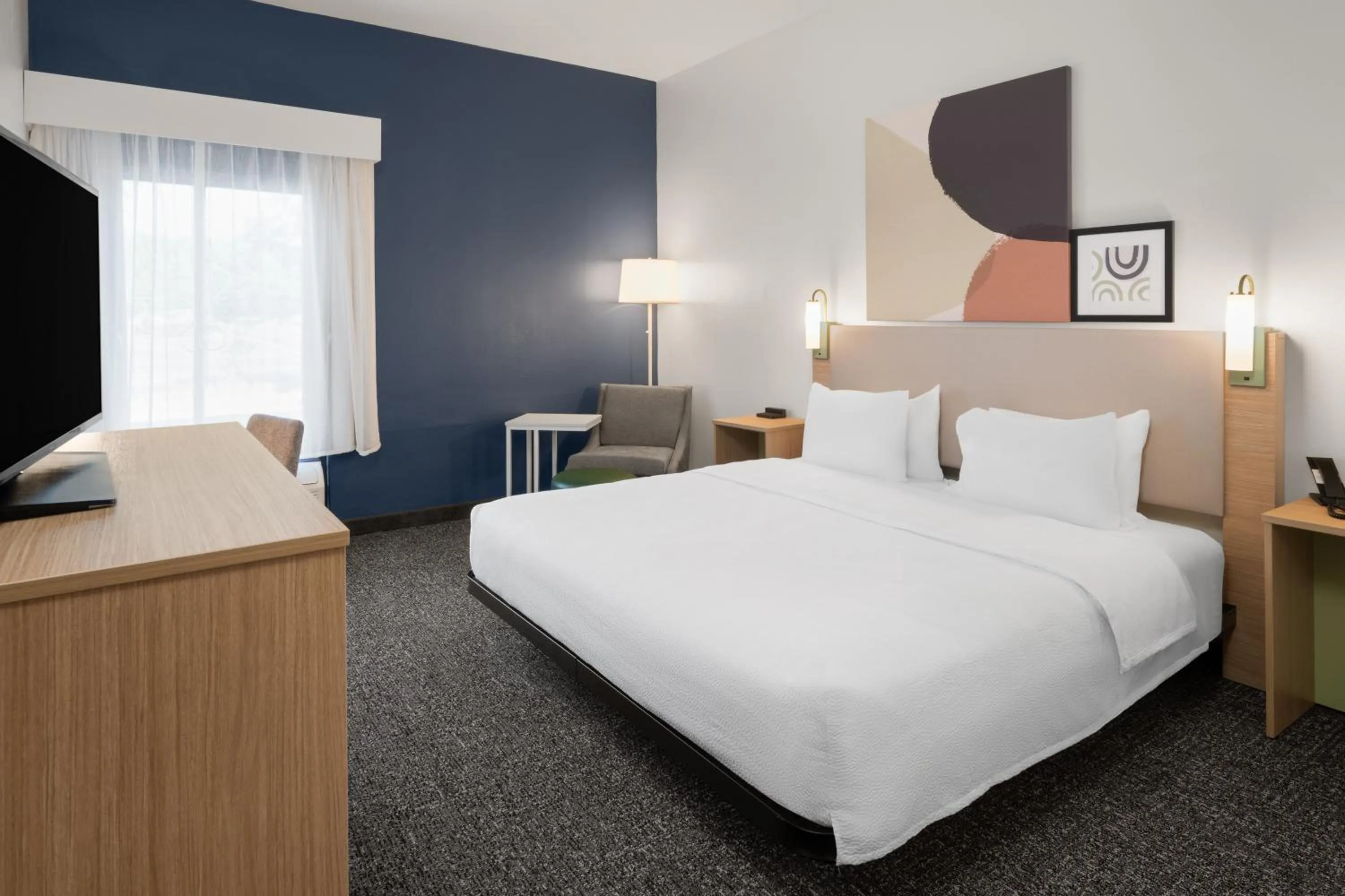 Bedroom, Bed in Spark by Hilton Decatur