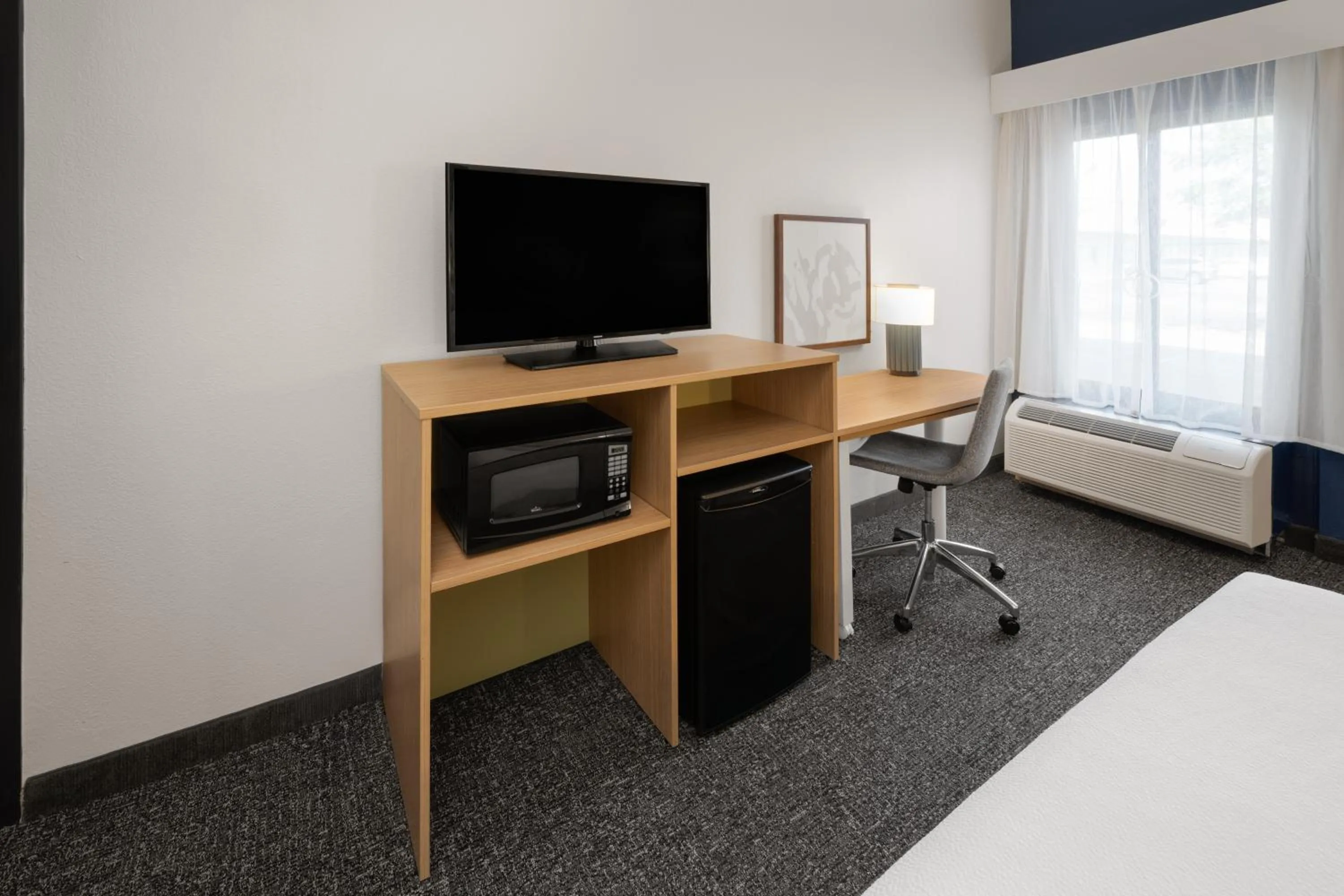 TV and multimedia, Bed in Spark by Hilton Decatur