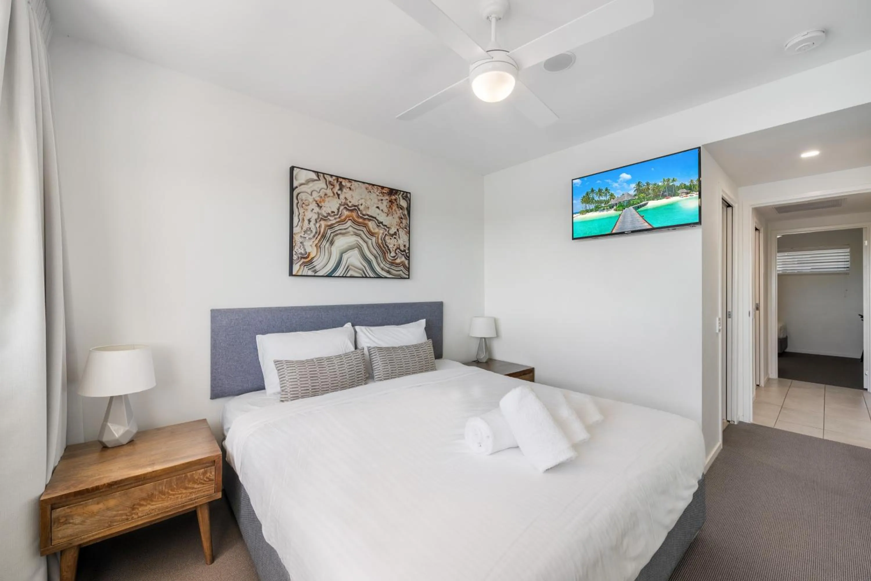 Bedroom, Bed in North Shore Oceanside Kawana