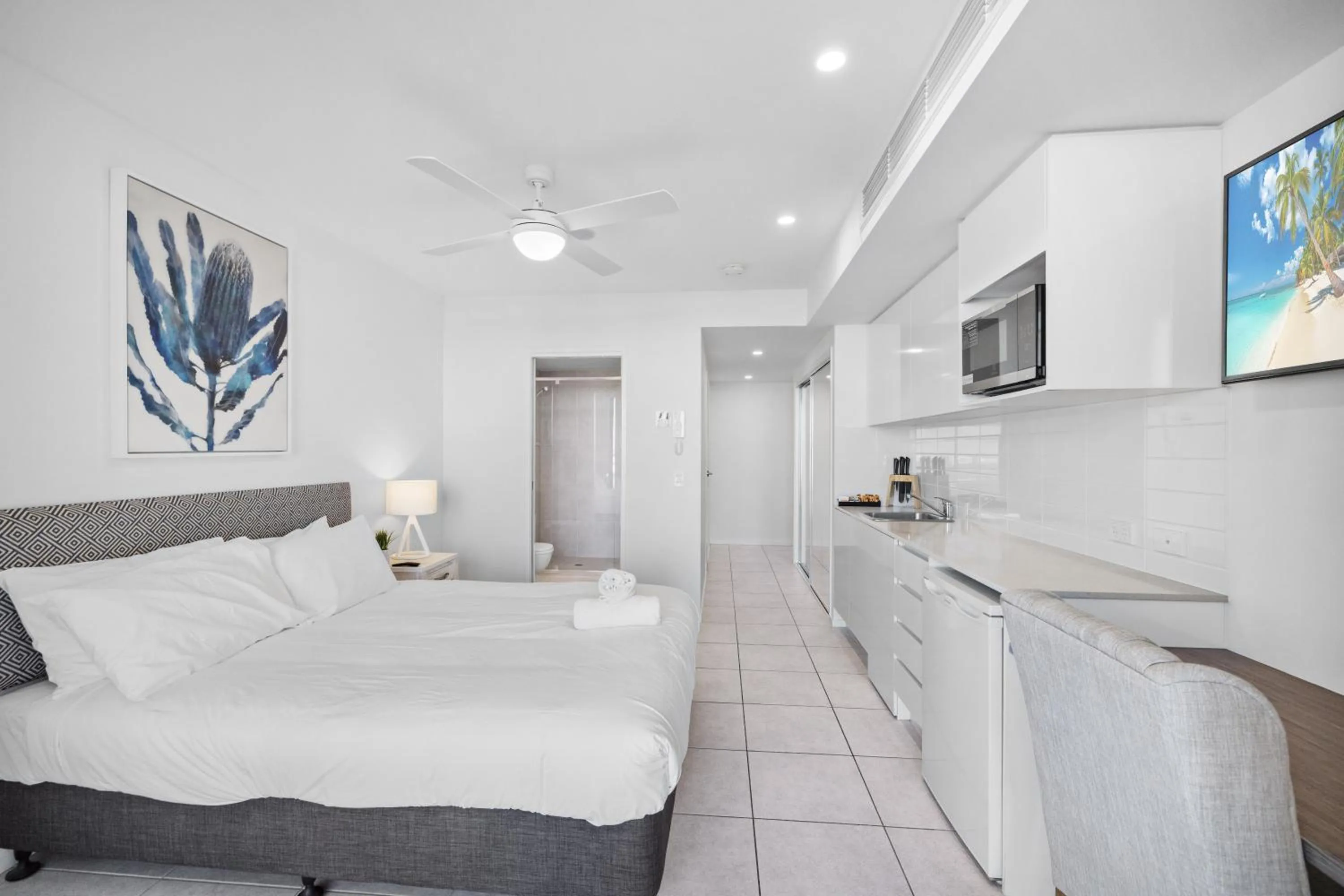 Bed in North Shore Oceanside Kawana