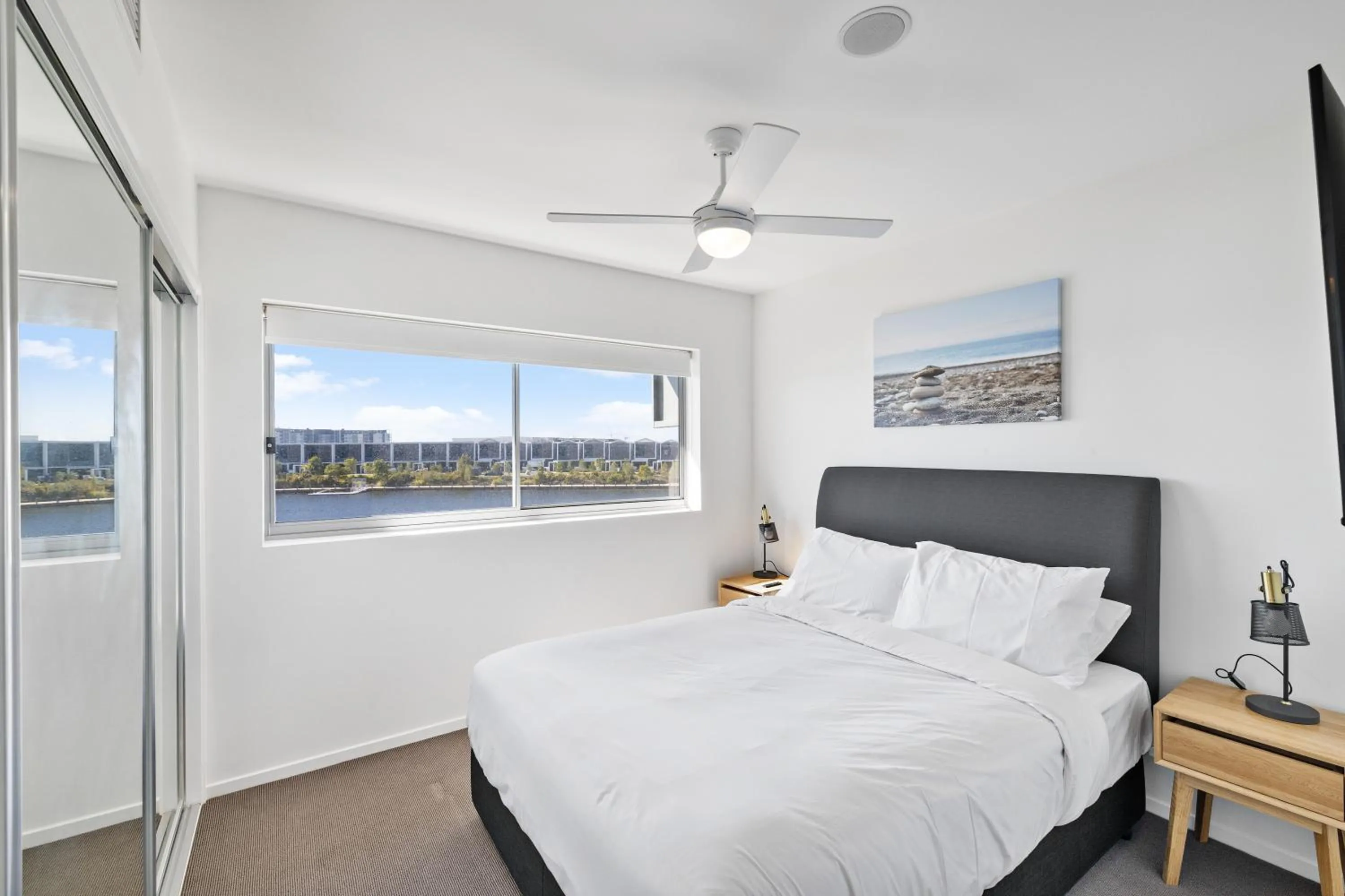 Bed in North Shore Oceanside Kawana