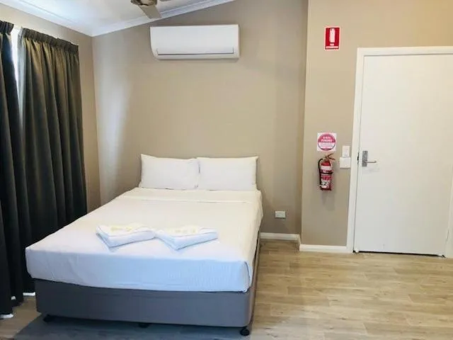 Bedroom, Bed in Huskisson Beach Escape