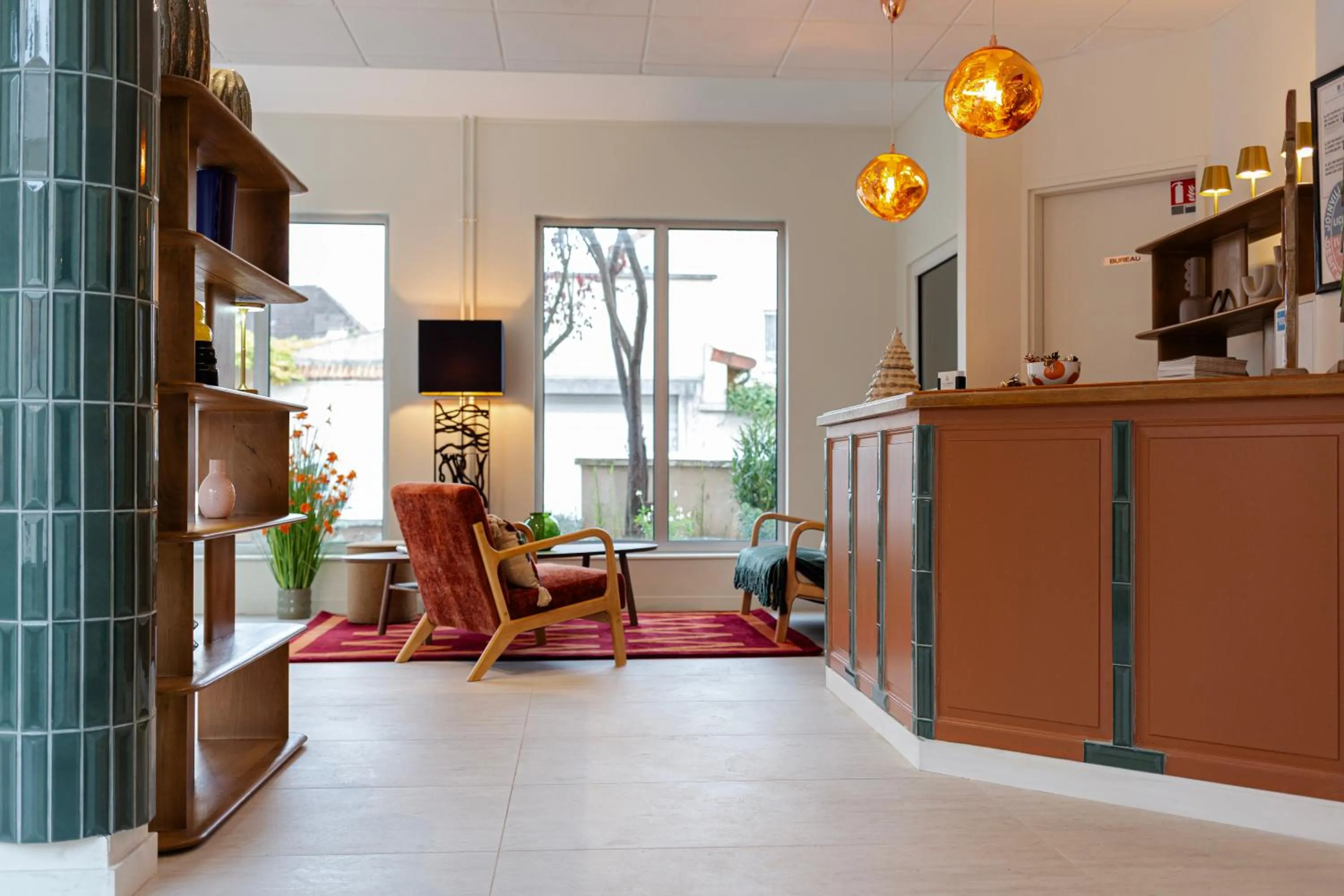 Lobby or reception in Hôtel Alliance - Proche Paris