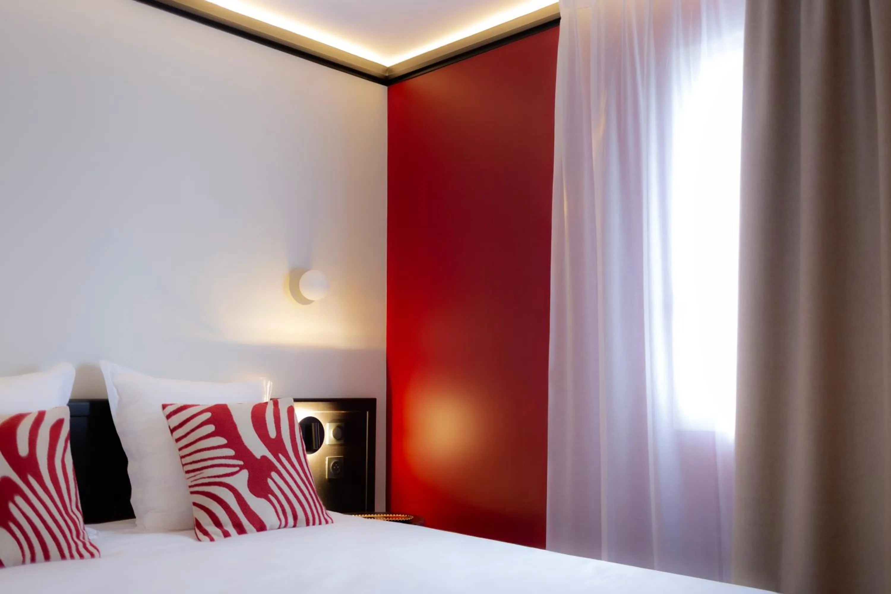 Bed in Hôtel Alliance - Proche Paris