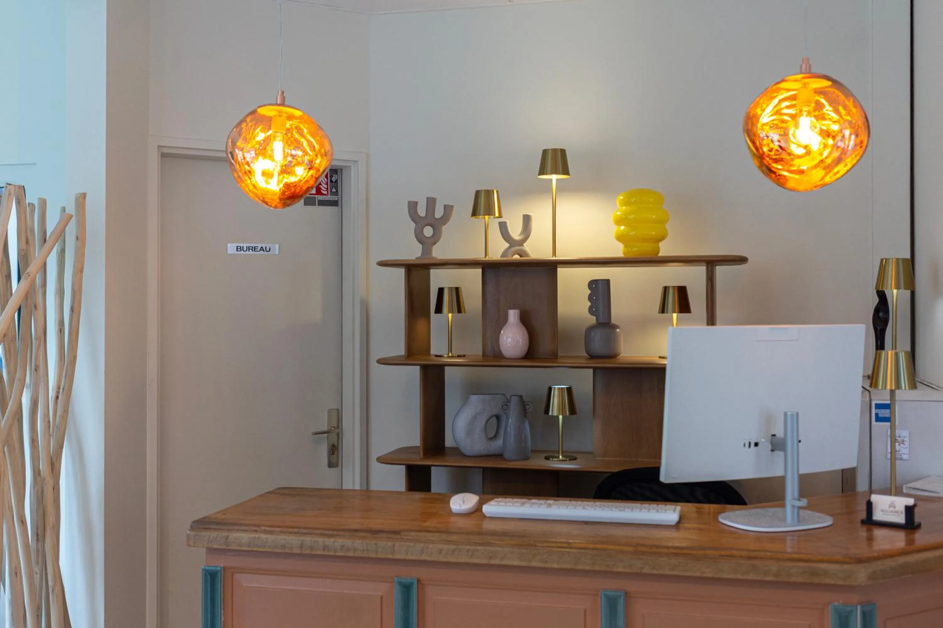 Lobby or reception in Hôtel Alliance - Proche Paris