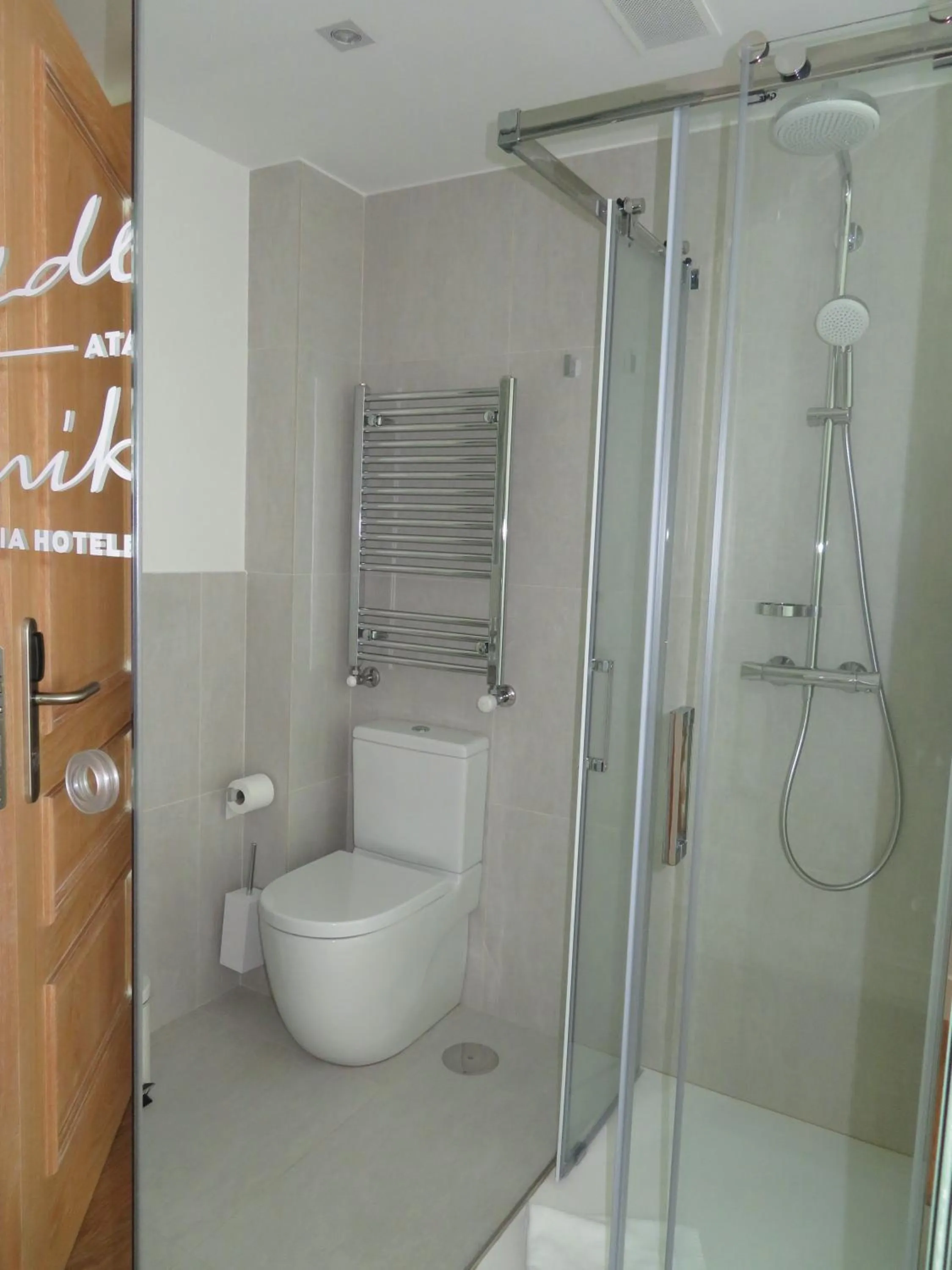 Bathroom in Deniké Grupo Atalaia