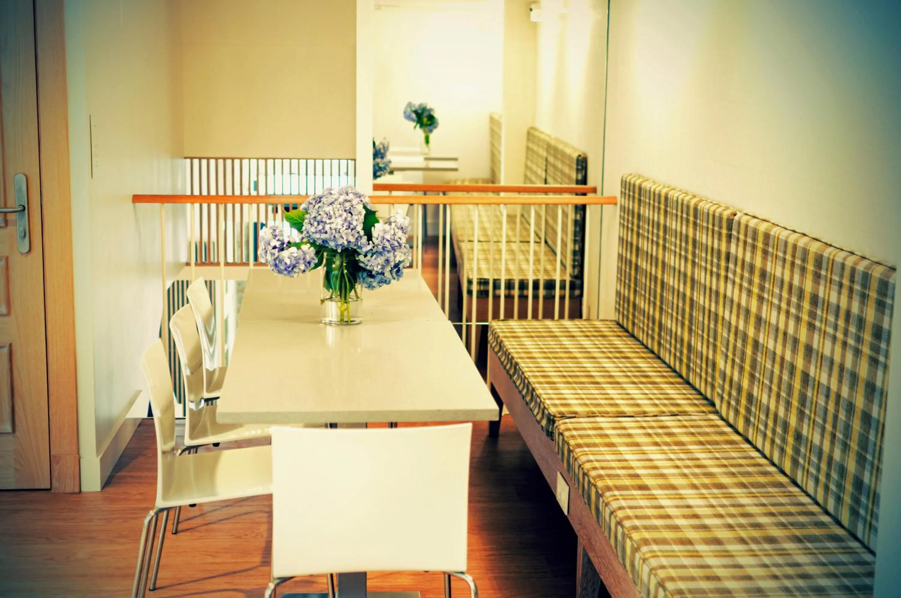 Dining area in Deniké Grupo Atalaia