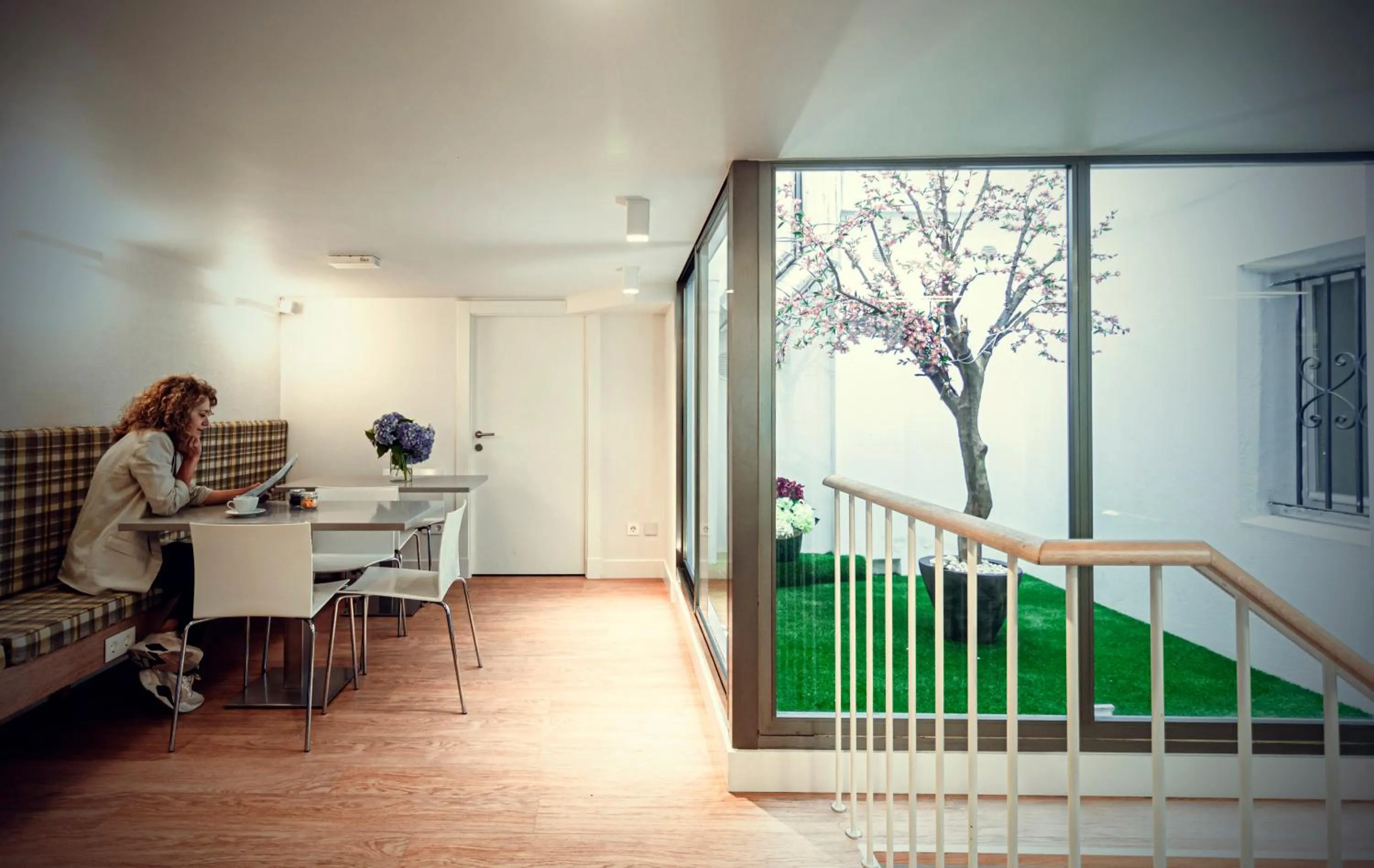 People in Deniké Grupo Atalaia