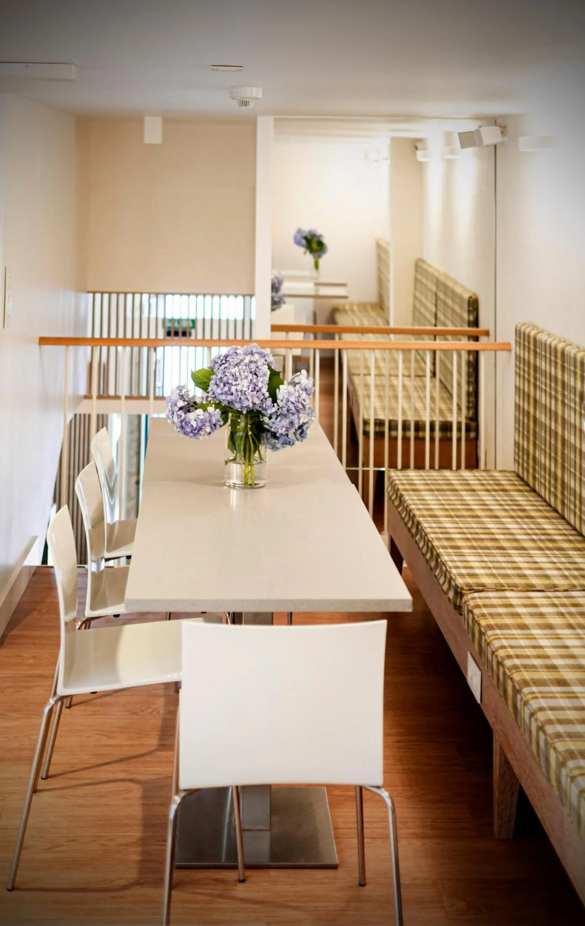 Dining area, Bed in Deniké Grupo Atalaia