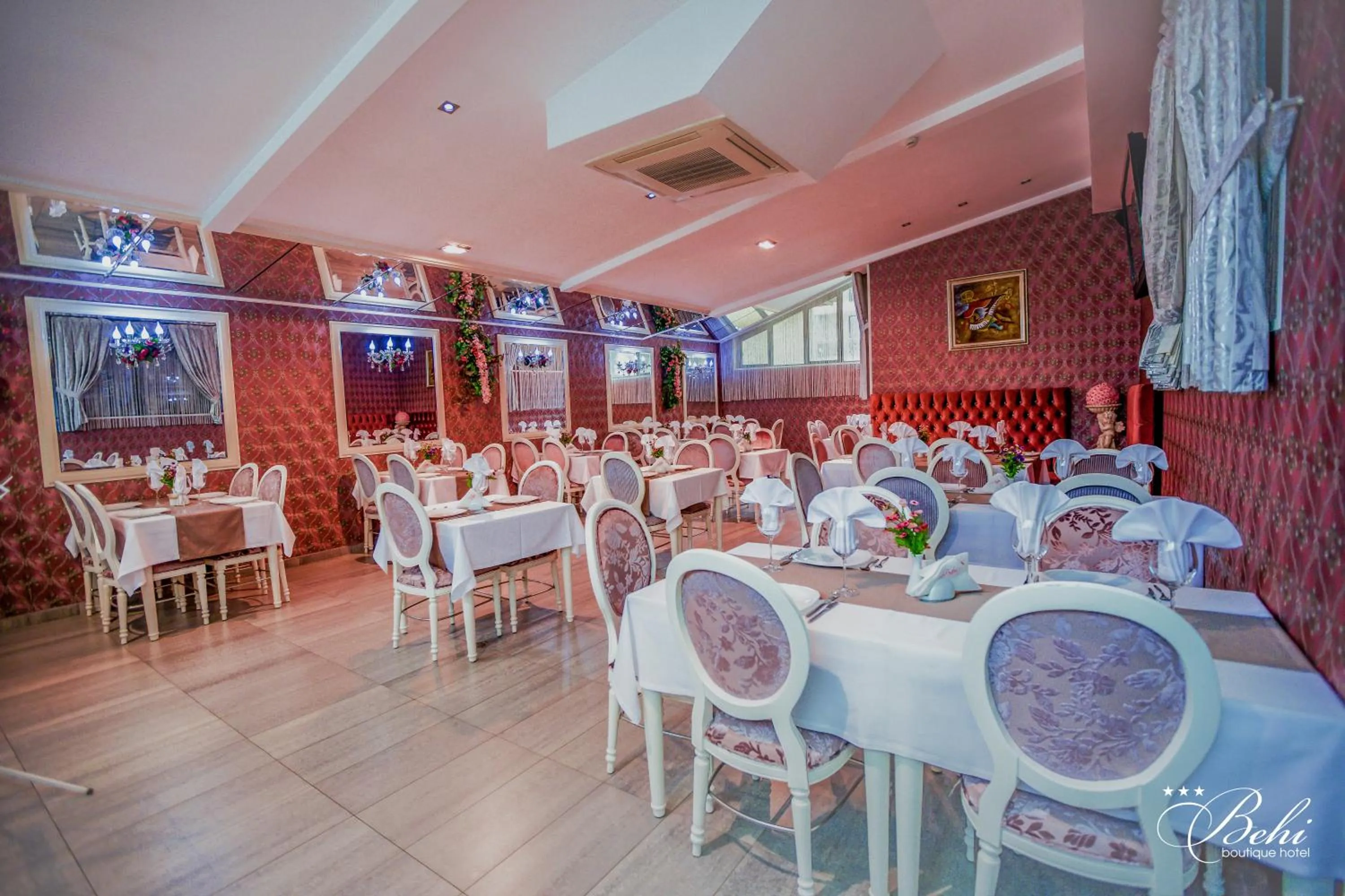 Restaurant/places to eat in Boutique Hotel Behi