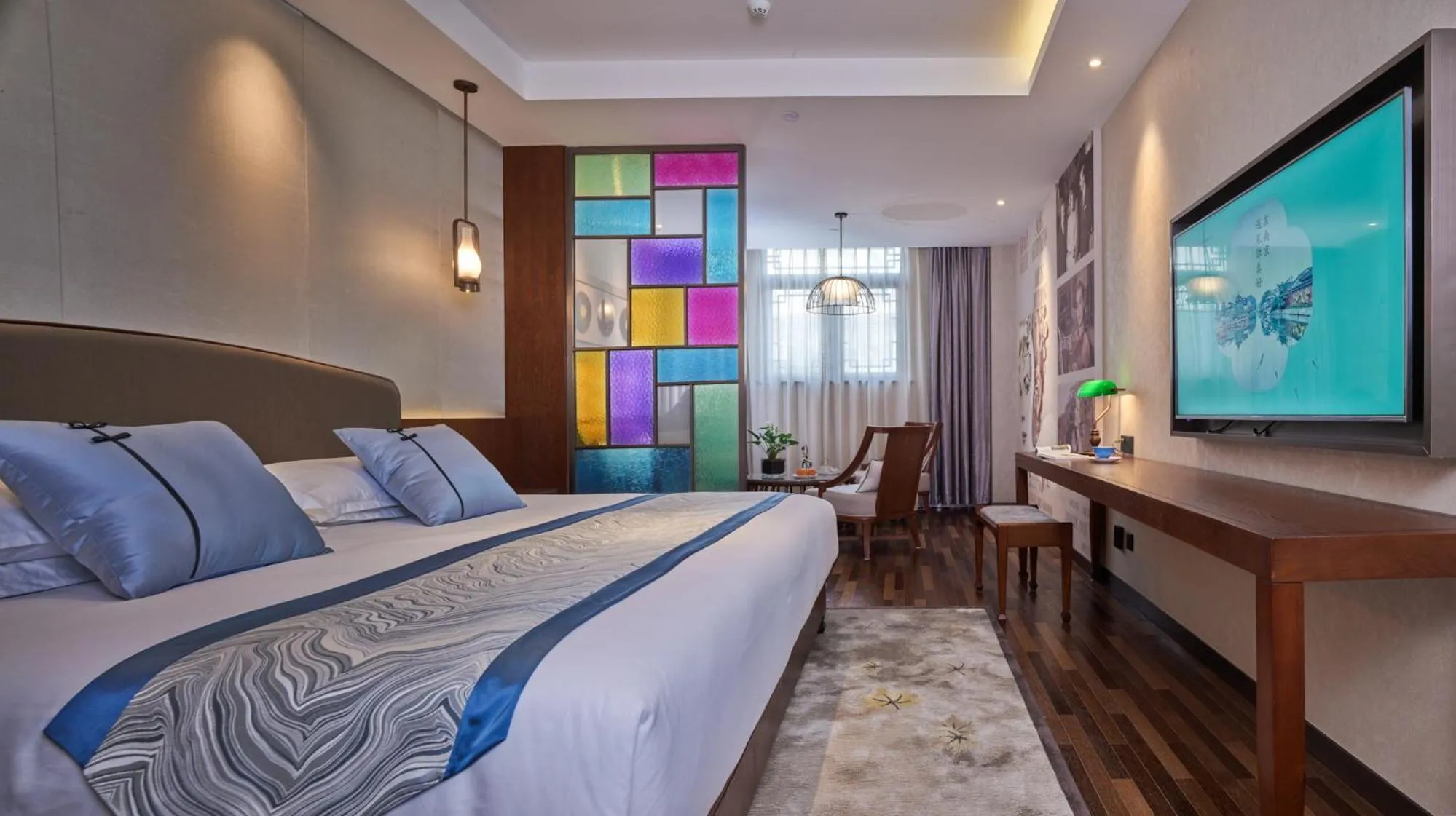 Photo of the whole room, Bed in SSAW Boutique Hotel Nanjing Grand Theatre