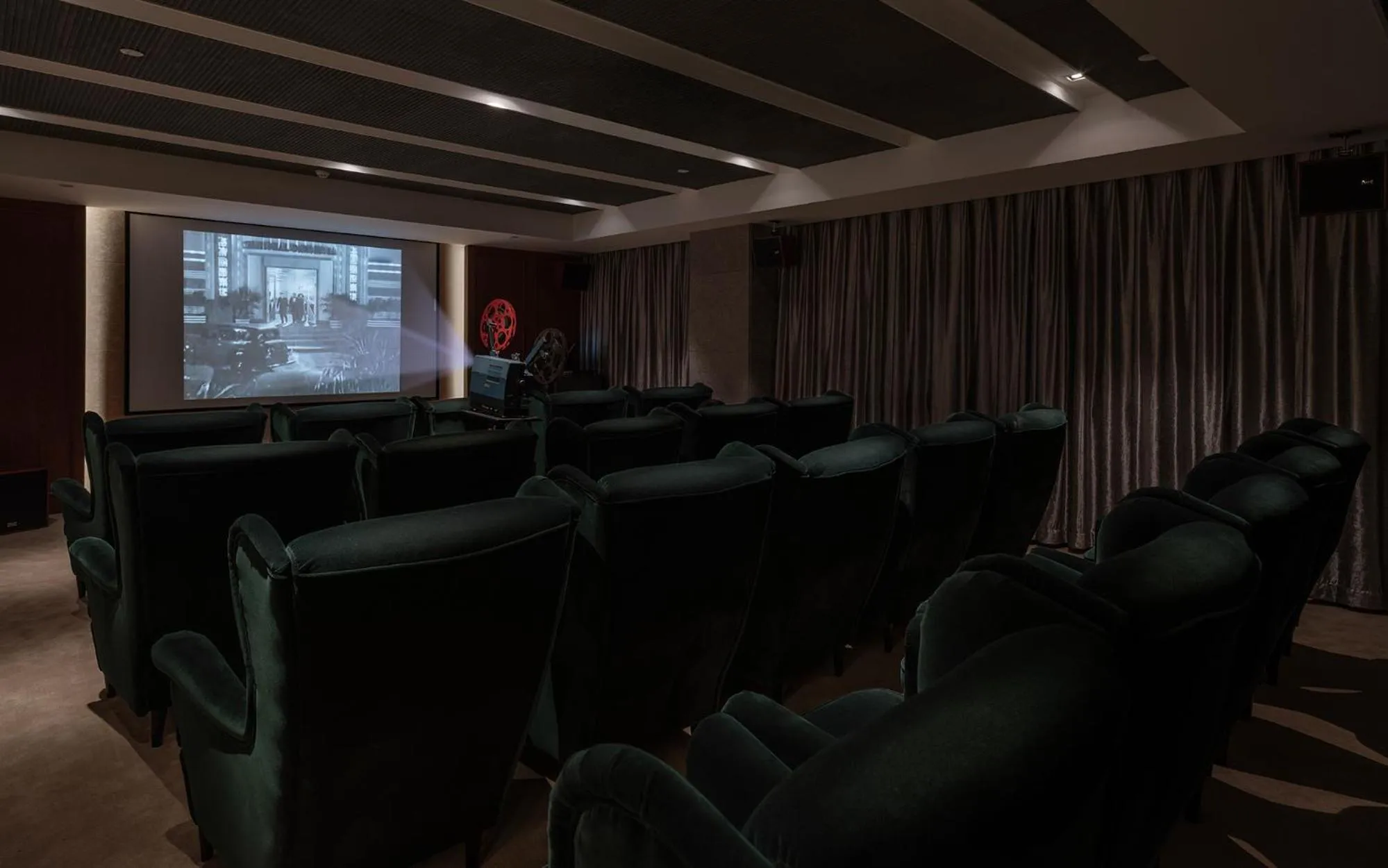 Communal lounge/ TV room in SSAW Boutique Hotel Nanjing Grand Theatre