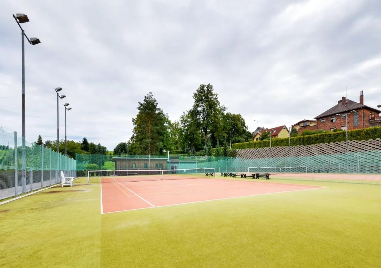 Tennis court in Hotel Filipinum