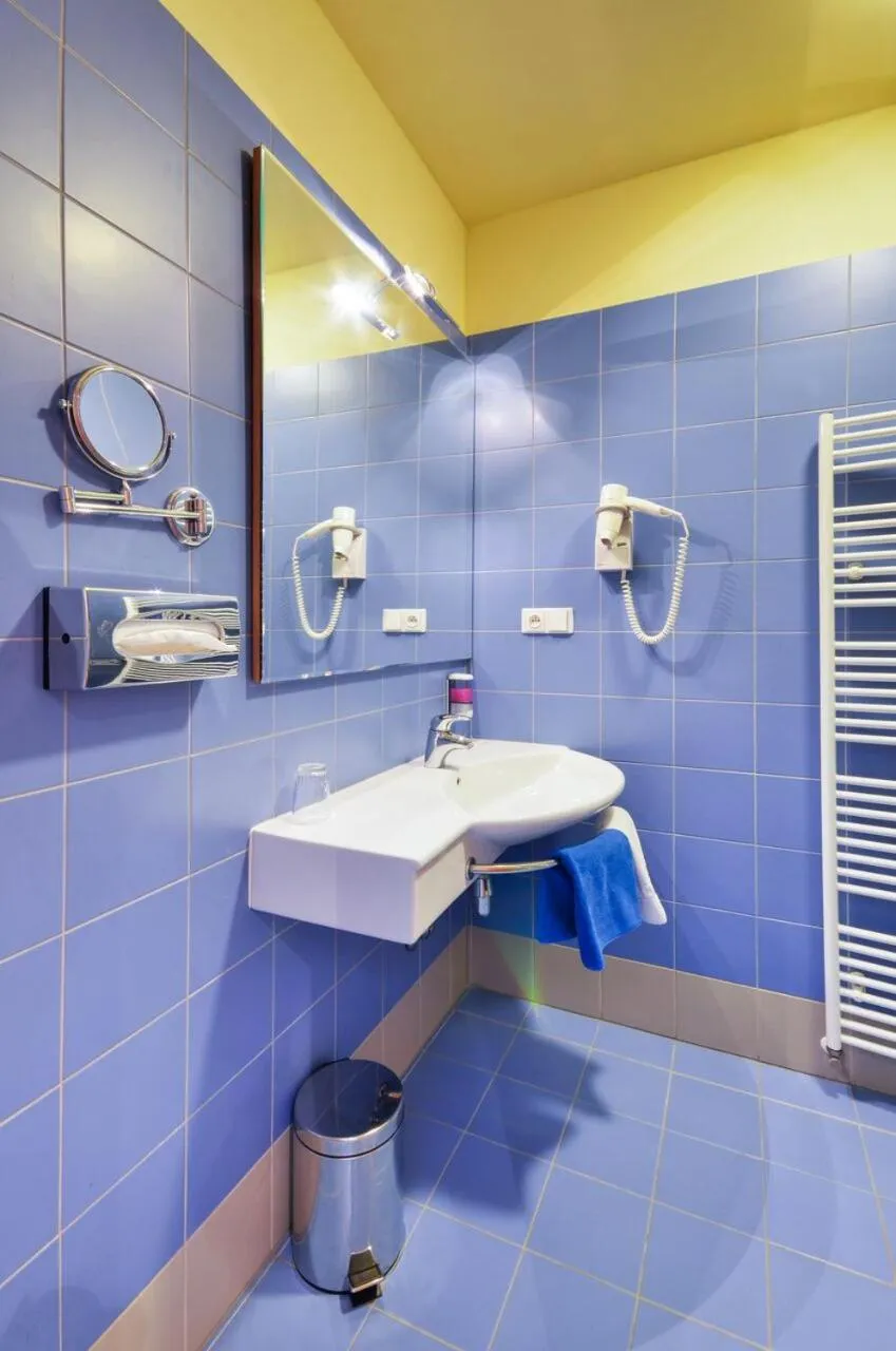 Bathroom in Hotel Filipinum