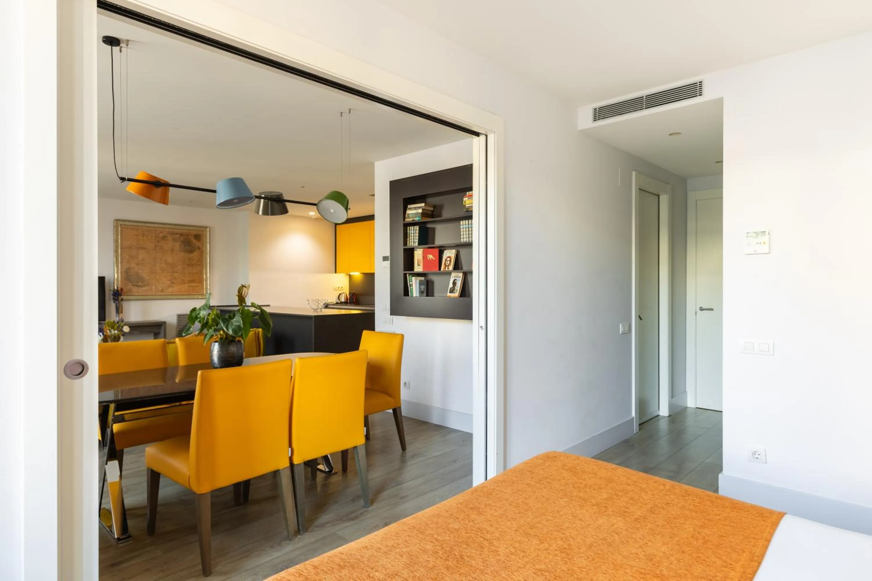 Dining area in Cosmo Apartments Passeig de Gràcia