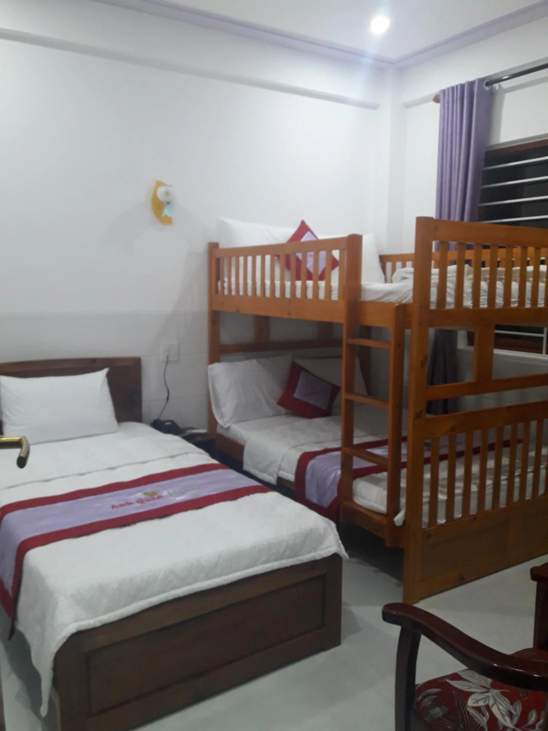 bunk bed, Bed in Anh Quân Hotel