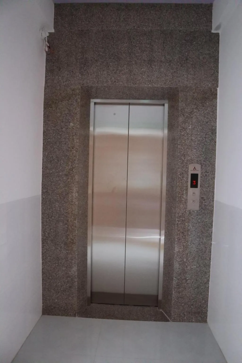 Facade/entrance in Anh Quân Hotel