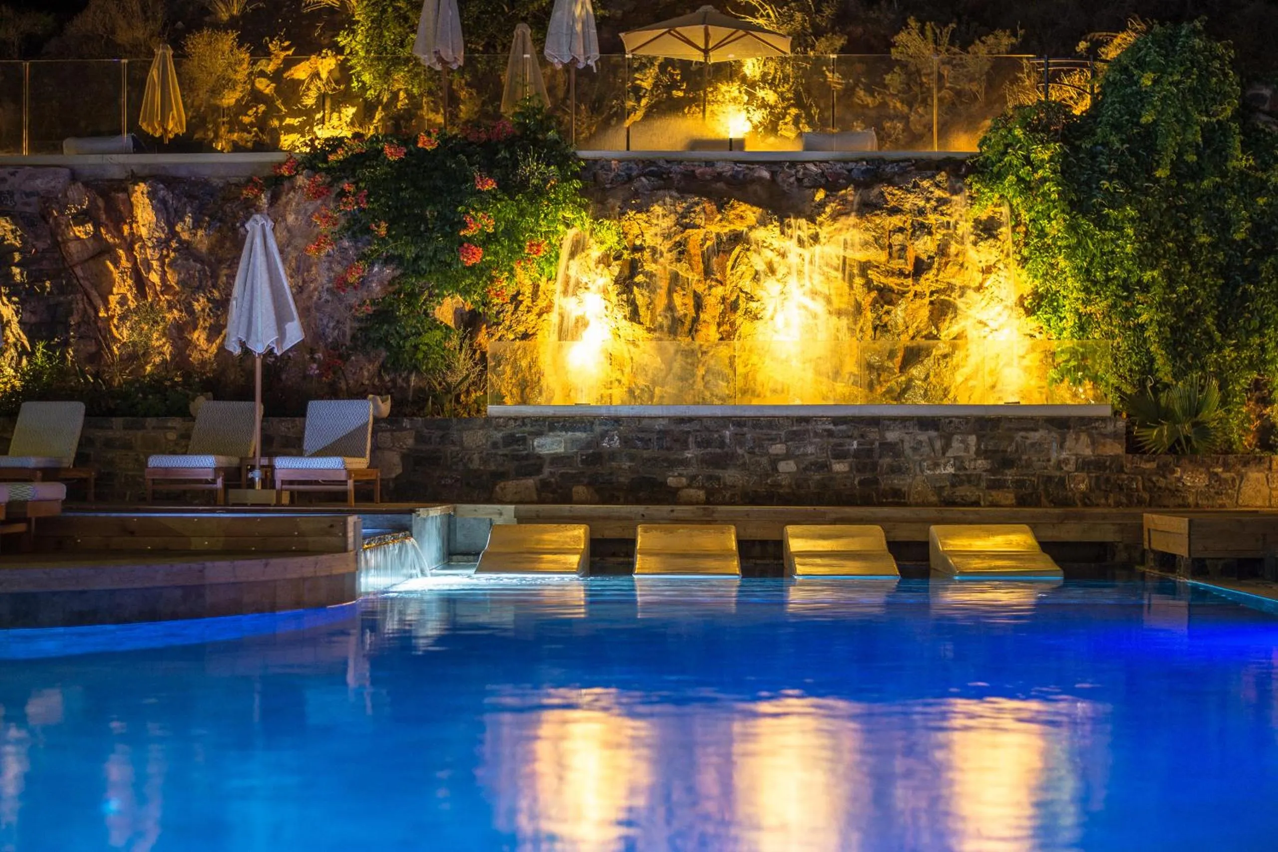 Swimming pool in Elounda Orama