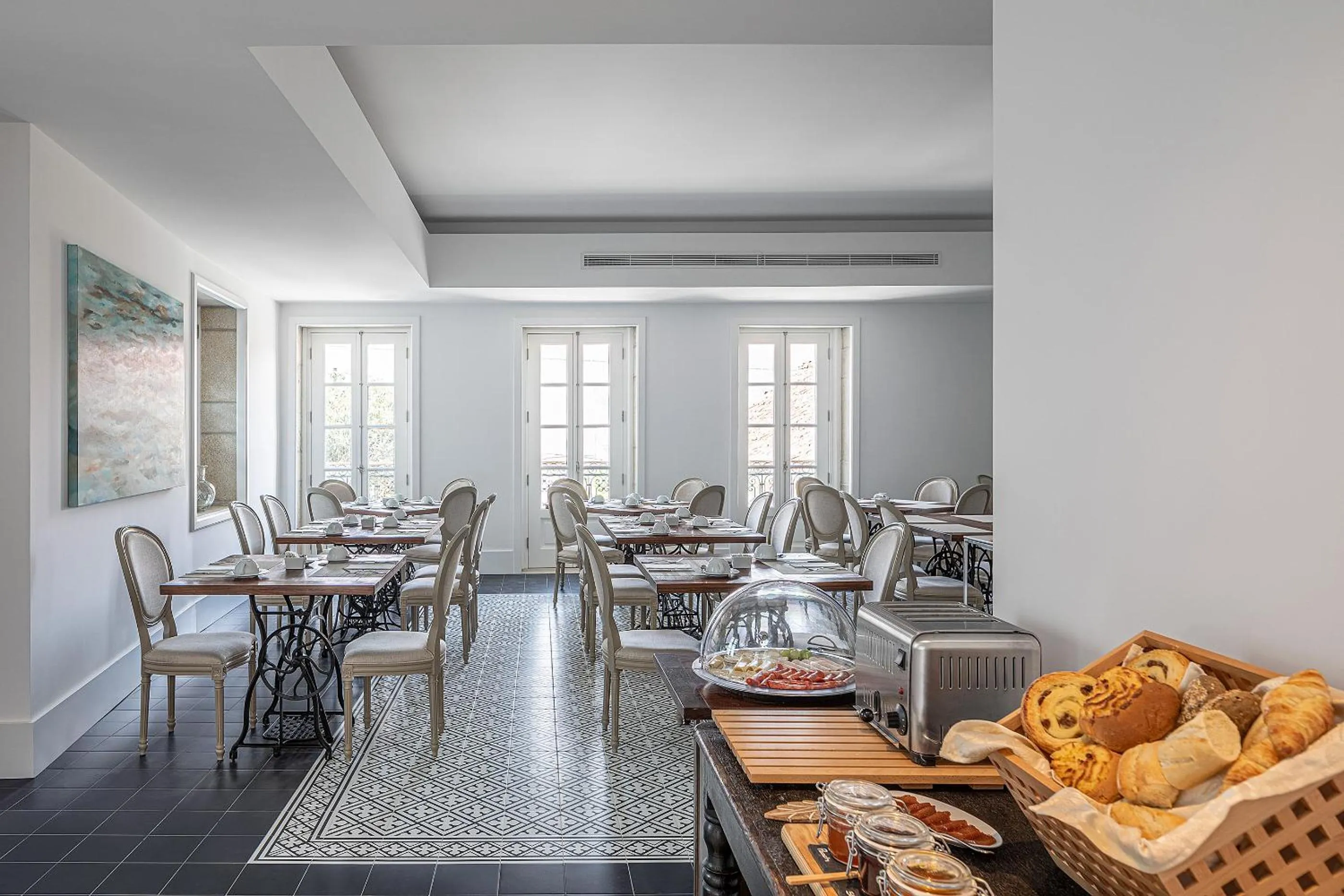 Food and drinks in Caléway Hotel