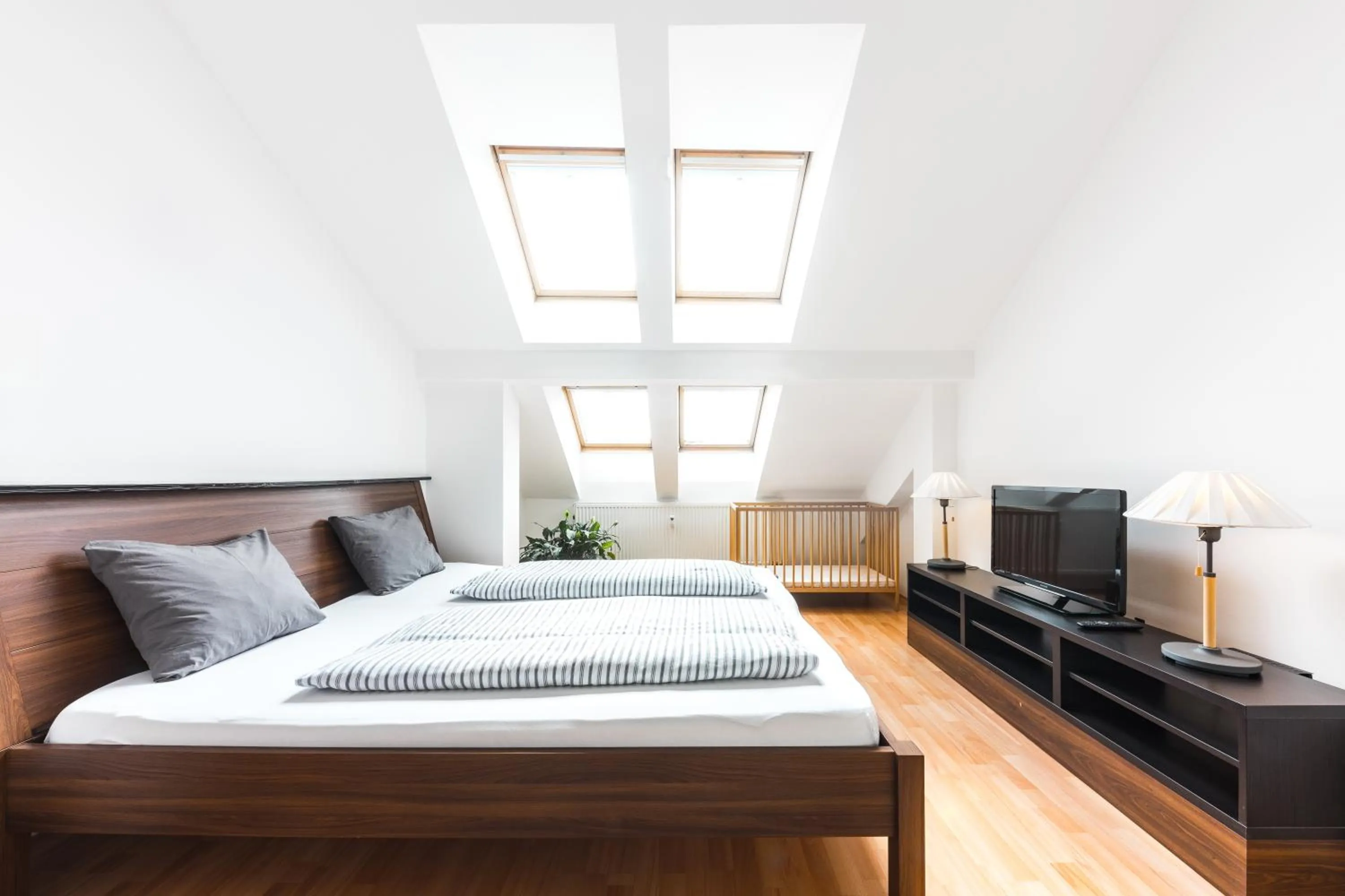 Bedroom, Bed in Jacob Brno