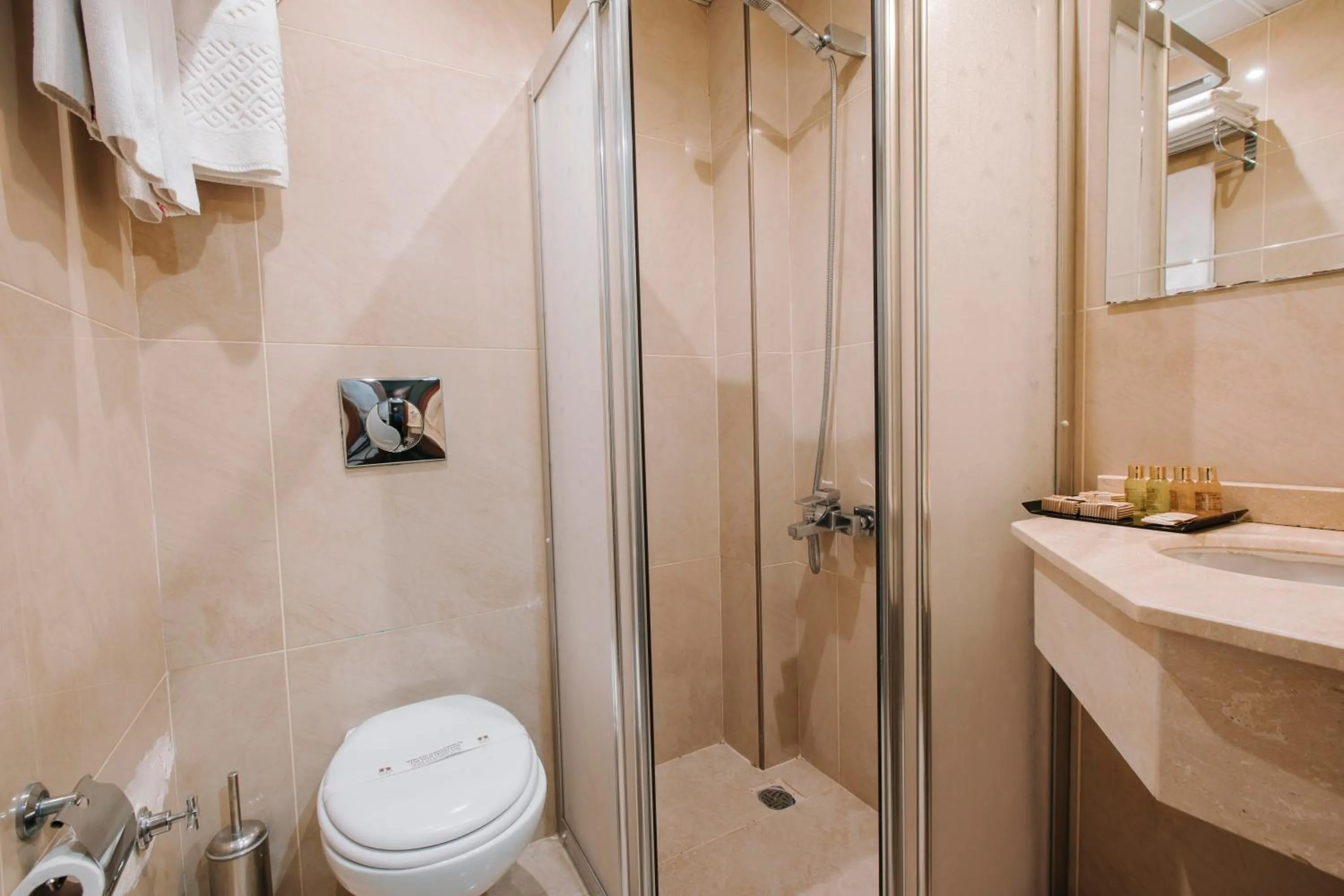 Bathroom in TS Gold Otel