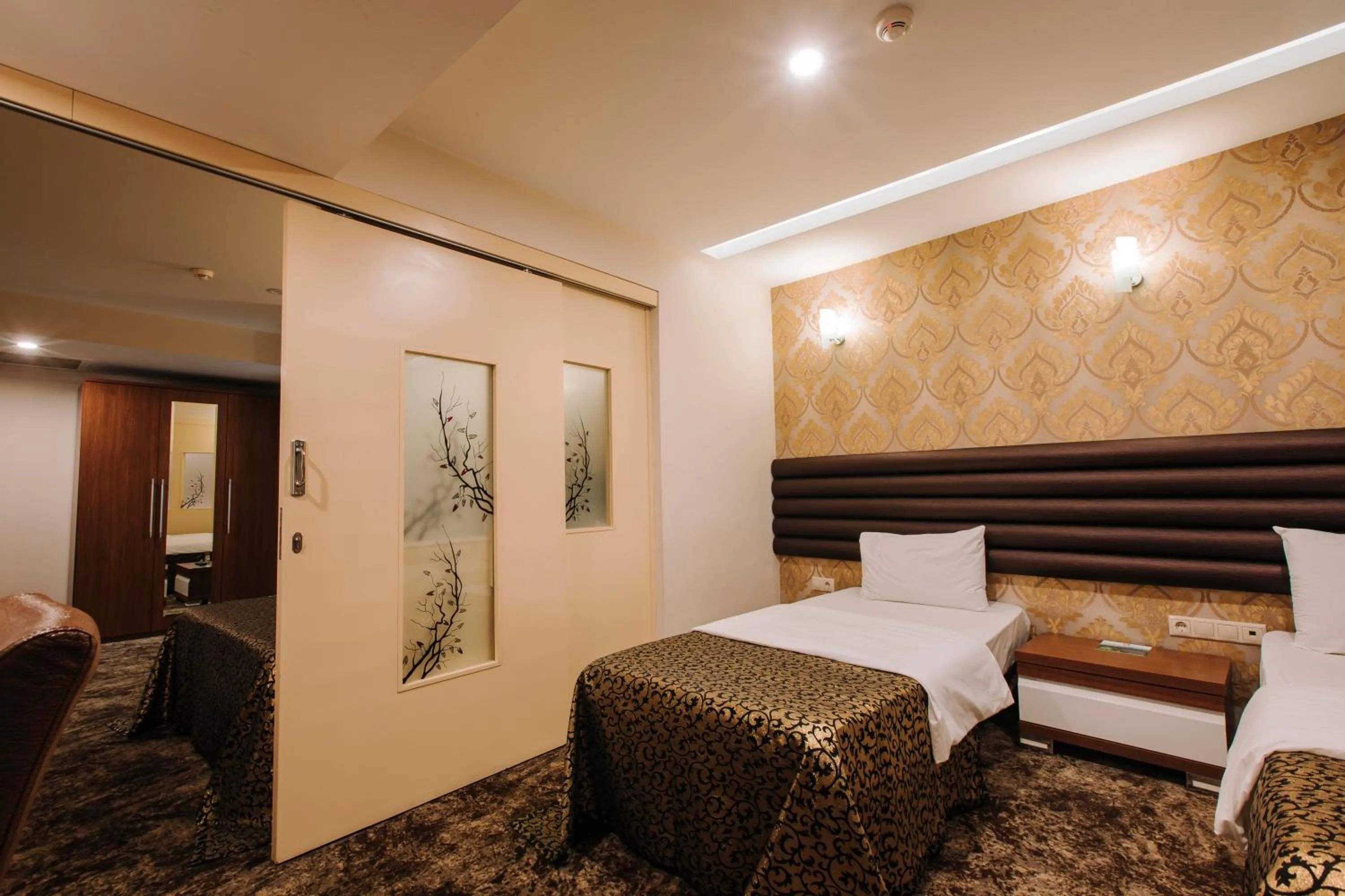 Bed in TS Gold Otel
