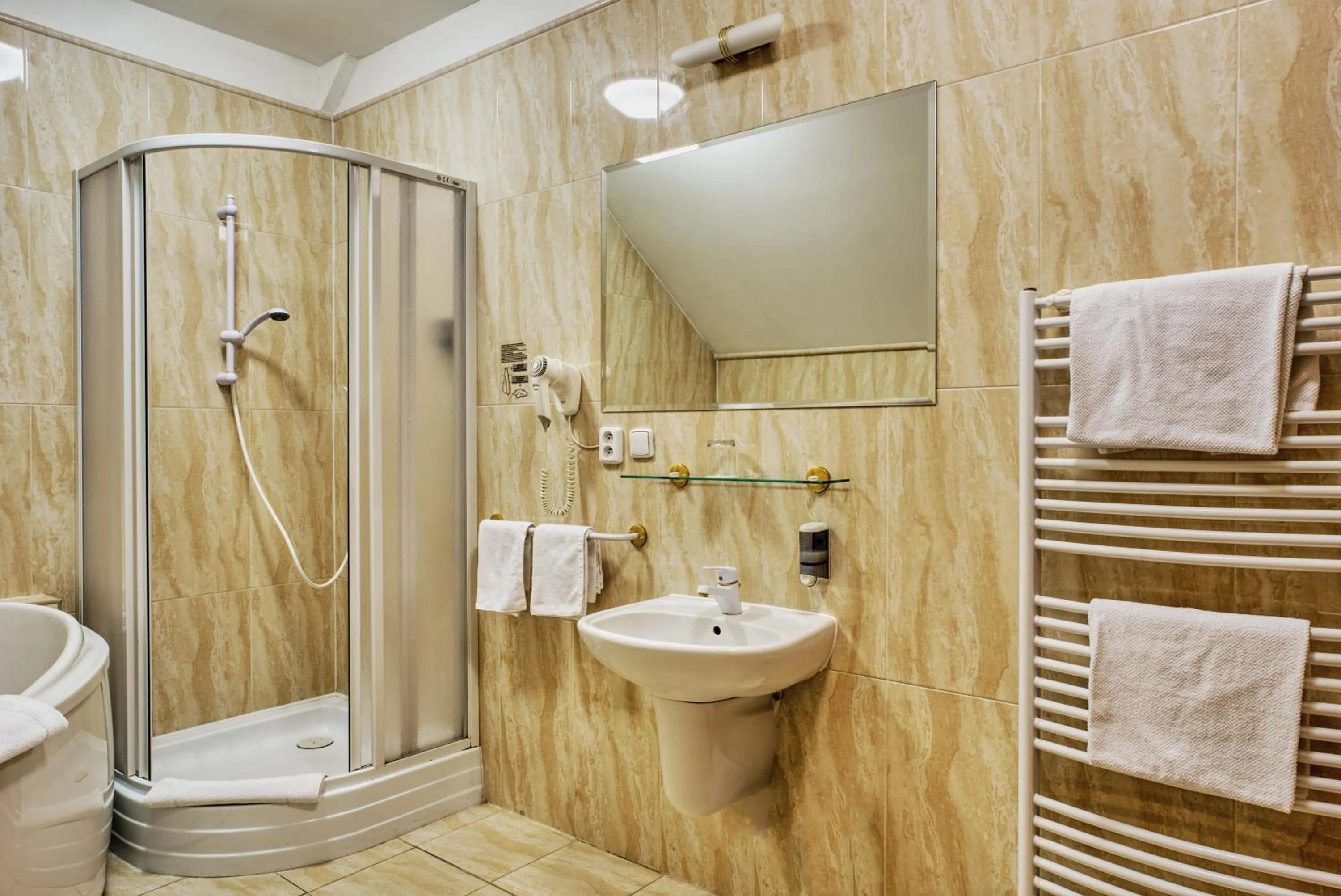 Bathroom in Hotel Royal
