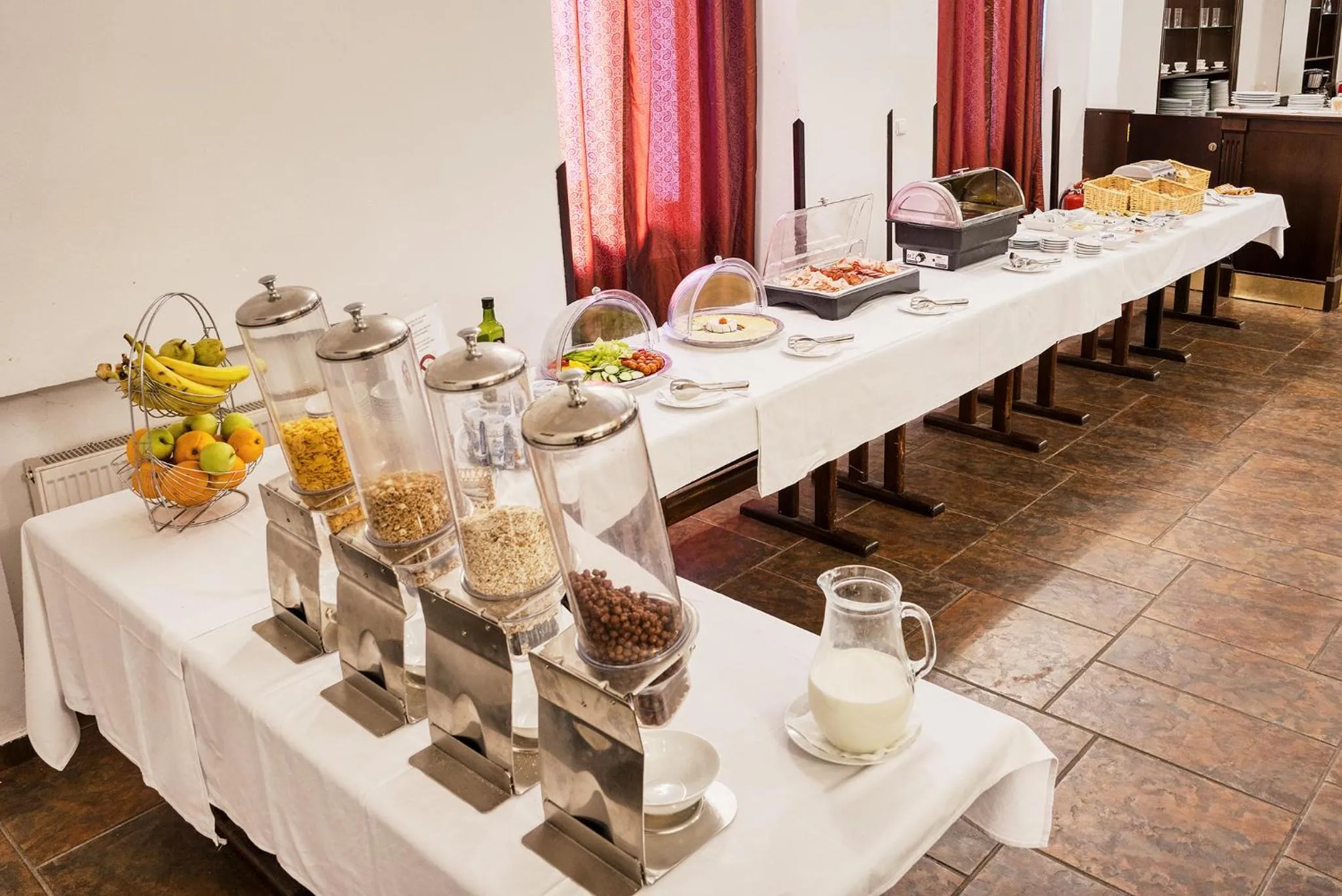 Breakfast in Hotel Royal