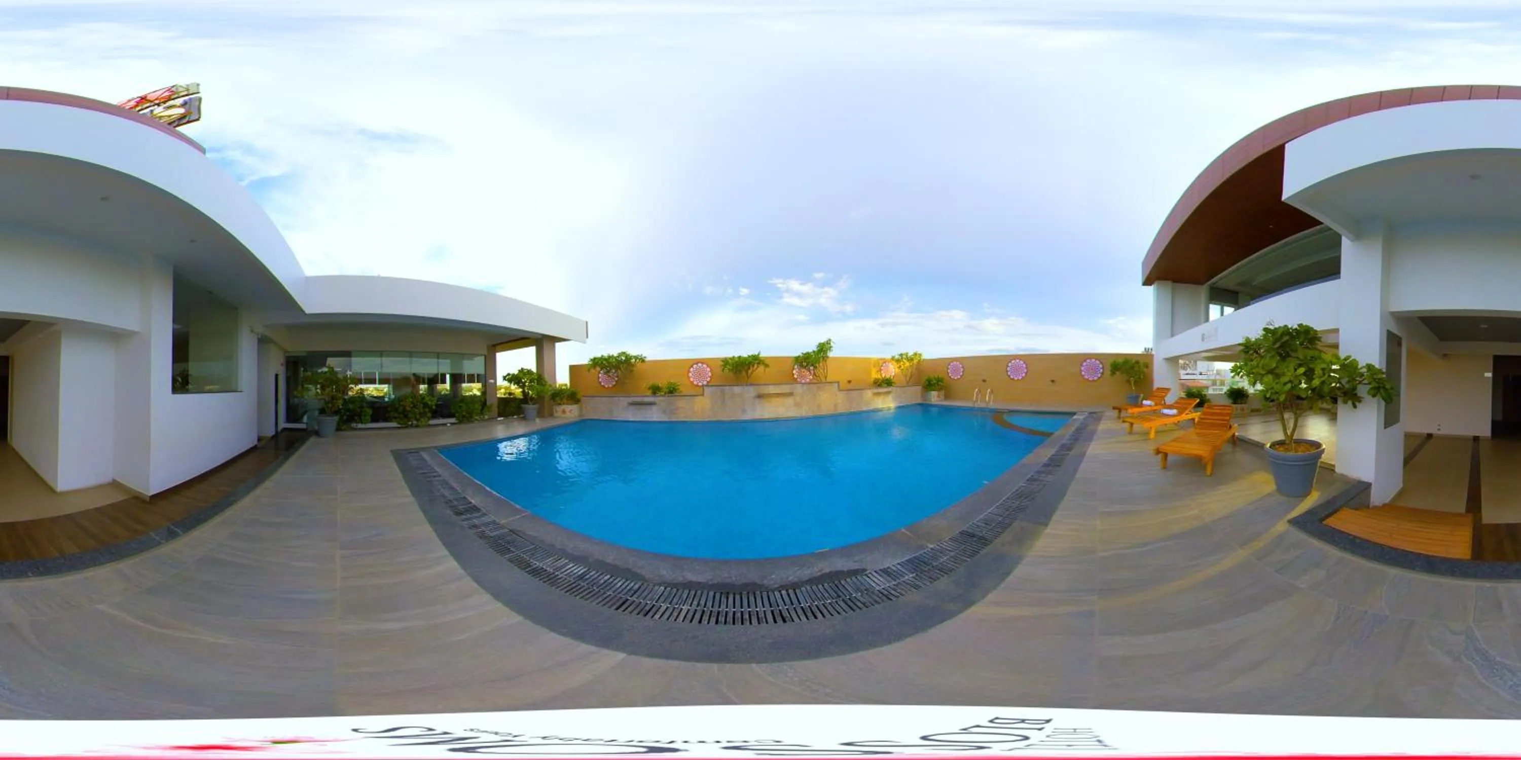 Pool view in Hotel Blossoms
