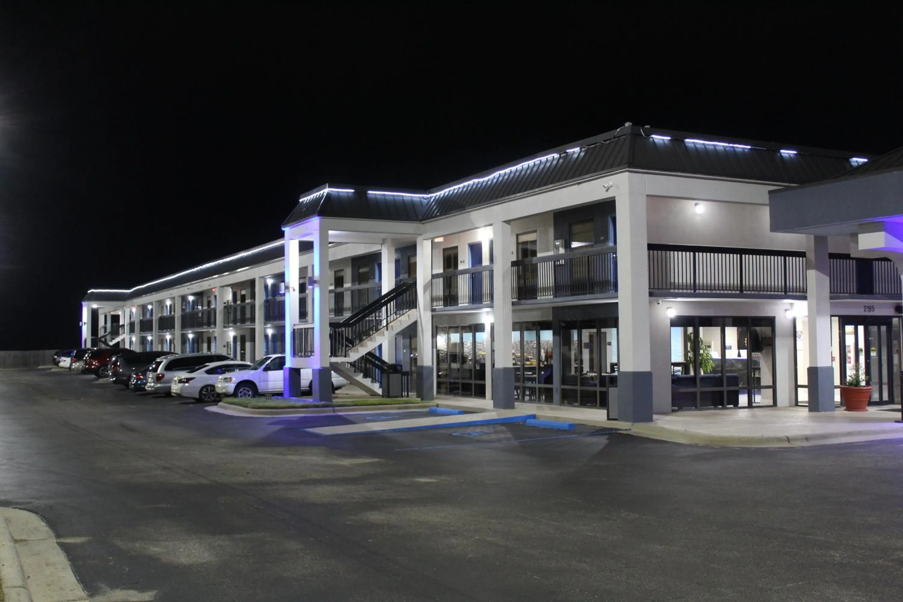 Property building in Days Inn by Wyndham Marianna