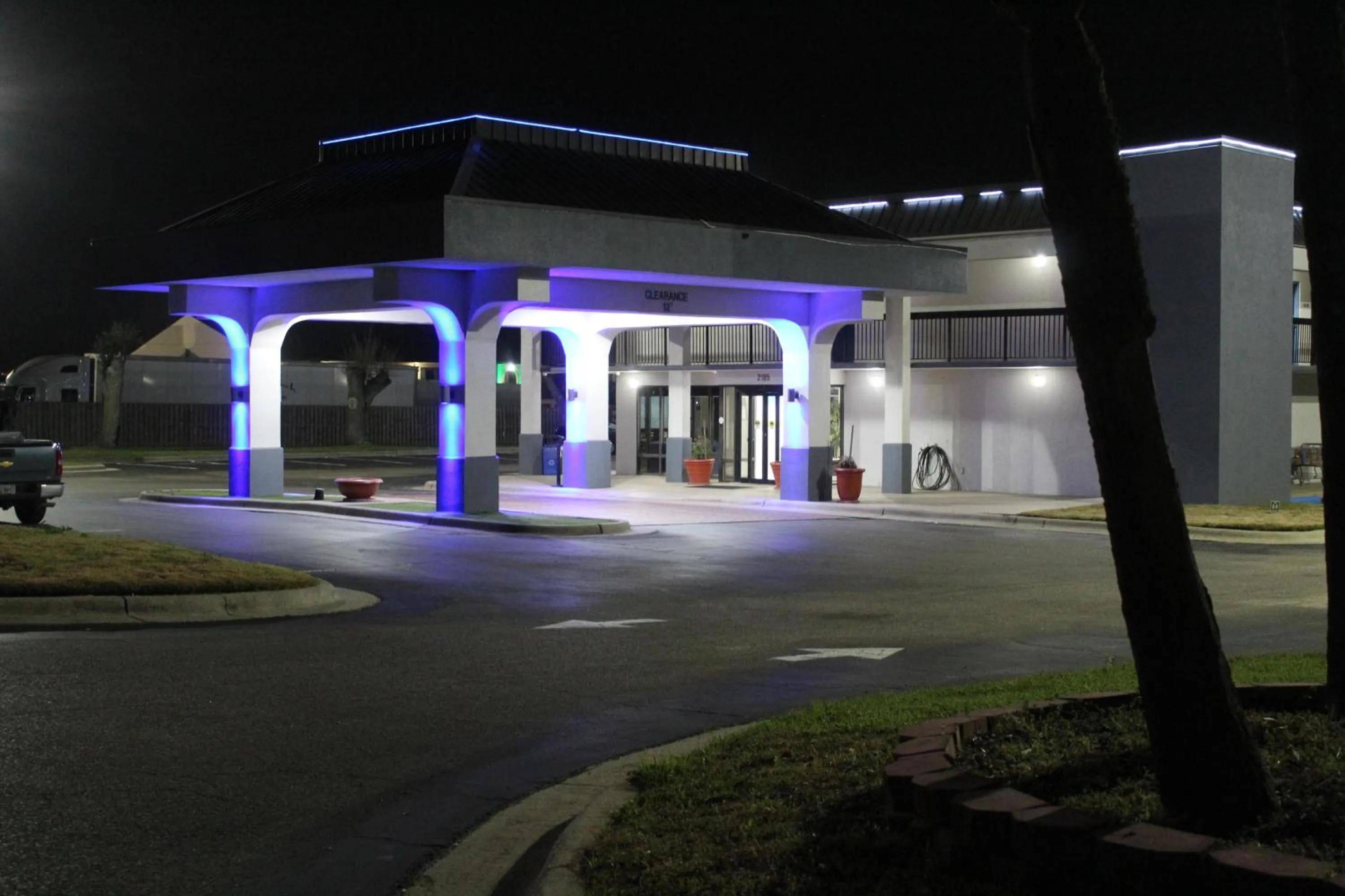 Property building in Days Inn by Wyndham Marianna