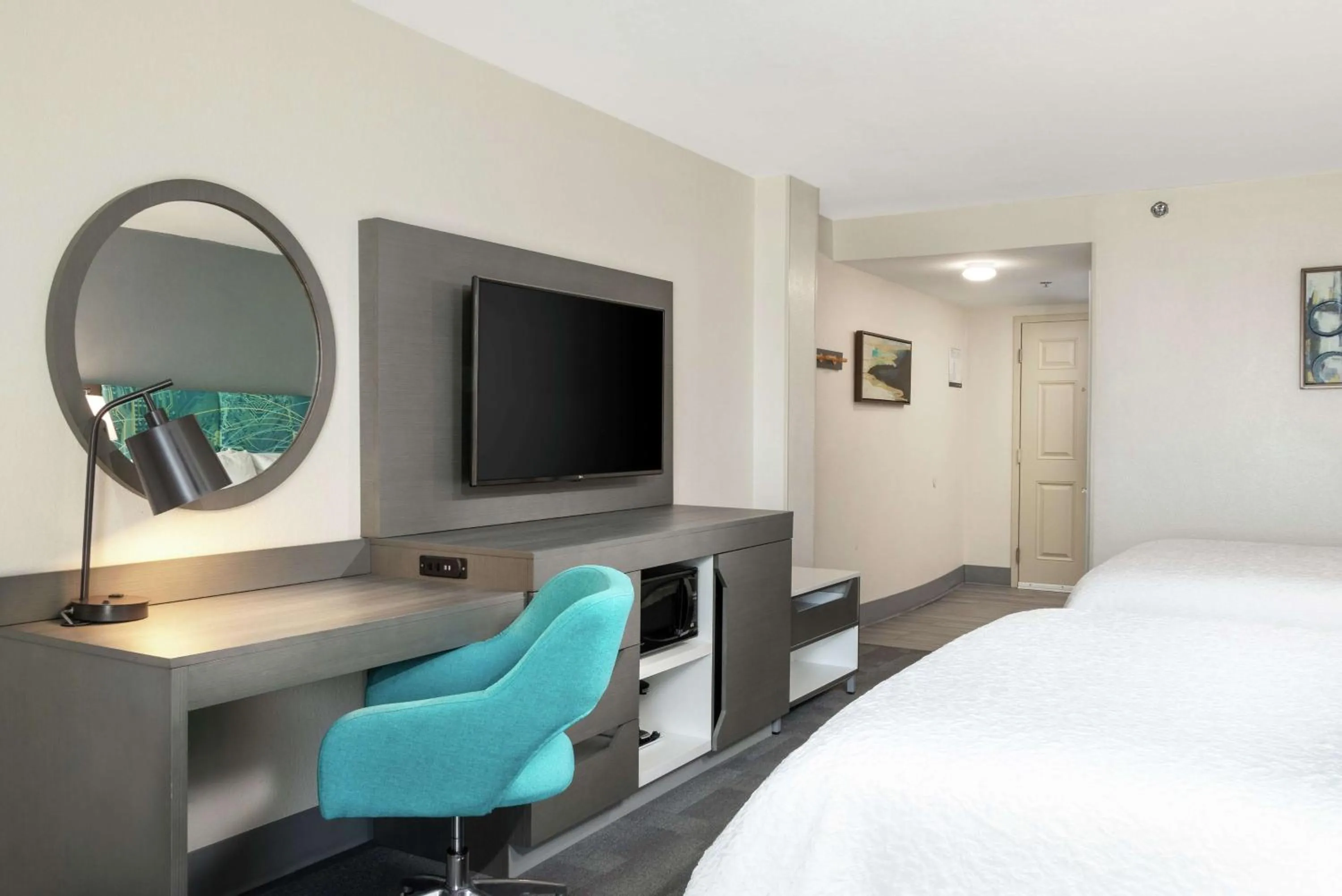 Bedroom, Bed in Hampton Inn Daytona Shores-Oceanfront