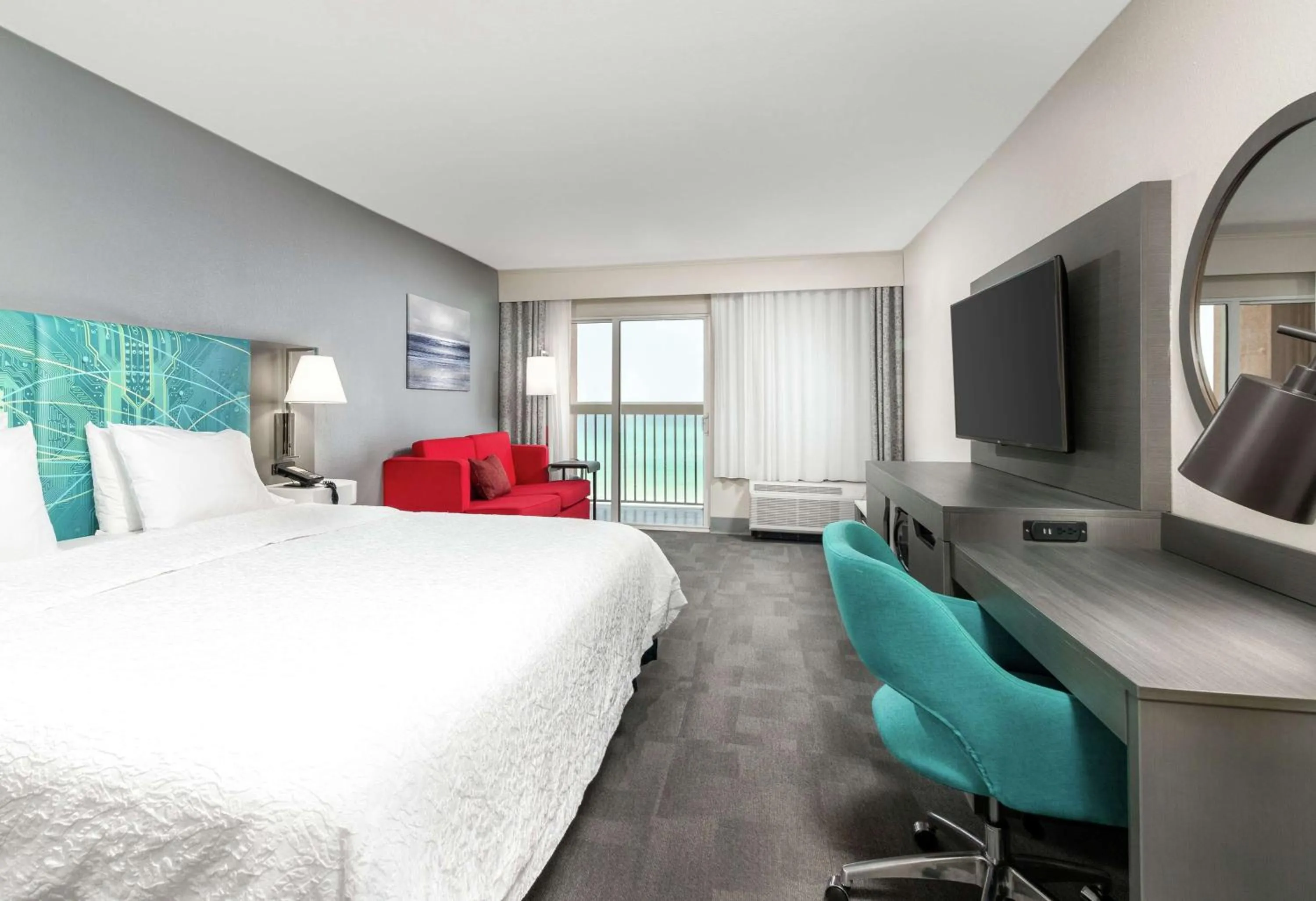 Bedroom, Bed in Hampton Inn Daytona Shores-Oceanfront