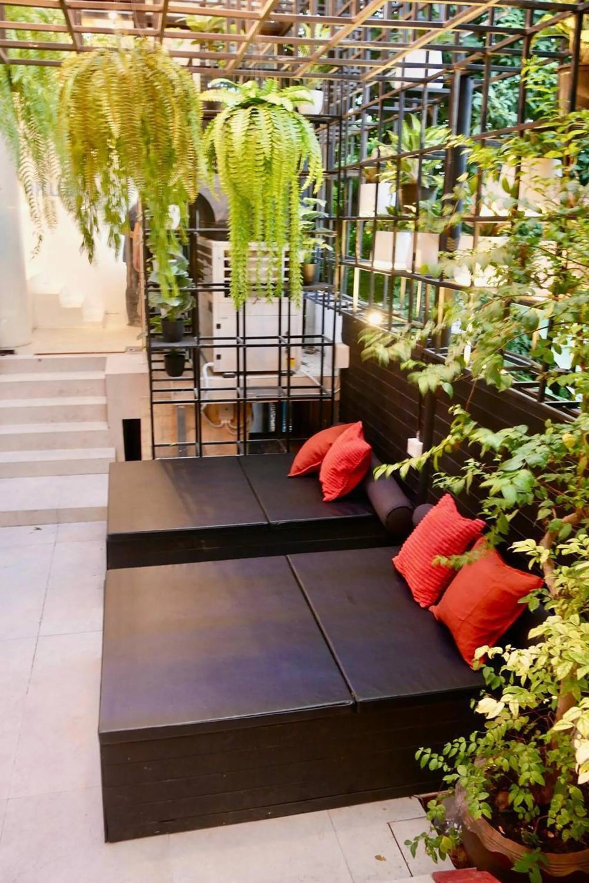 Lounge or bar in Blu Cabin Ari Stylish Gay Poshtel