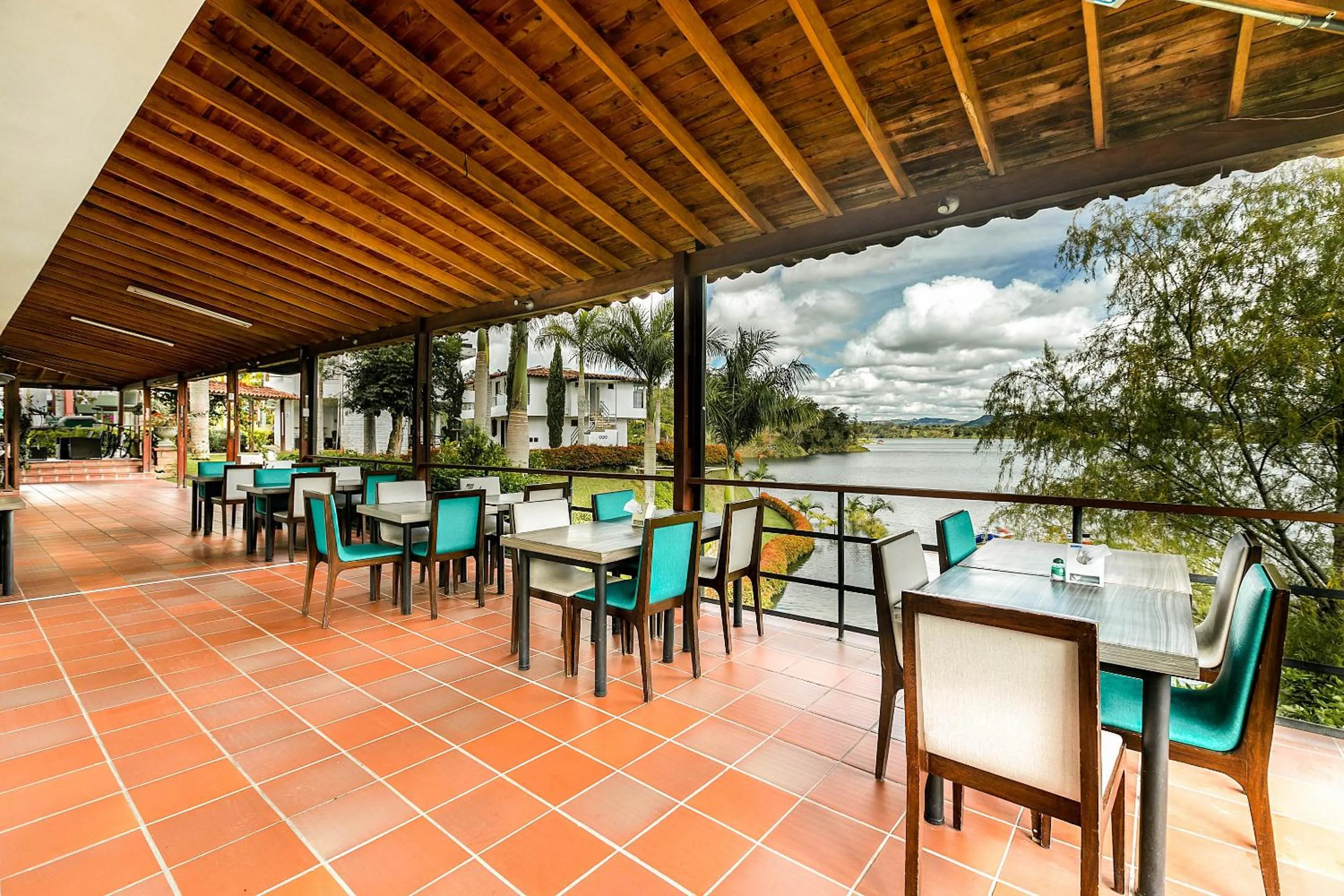 Restaurant/places to eat in Hotel Los Recuerdos