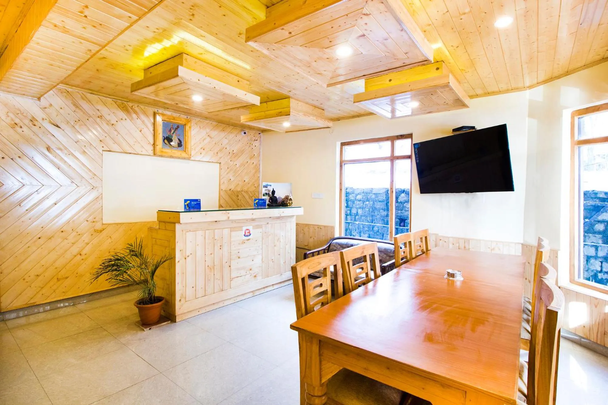 Lobby or reception in FabHotel Shami Inn Naggar Road