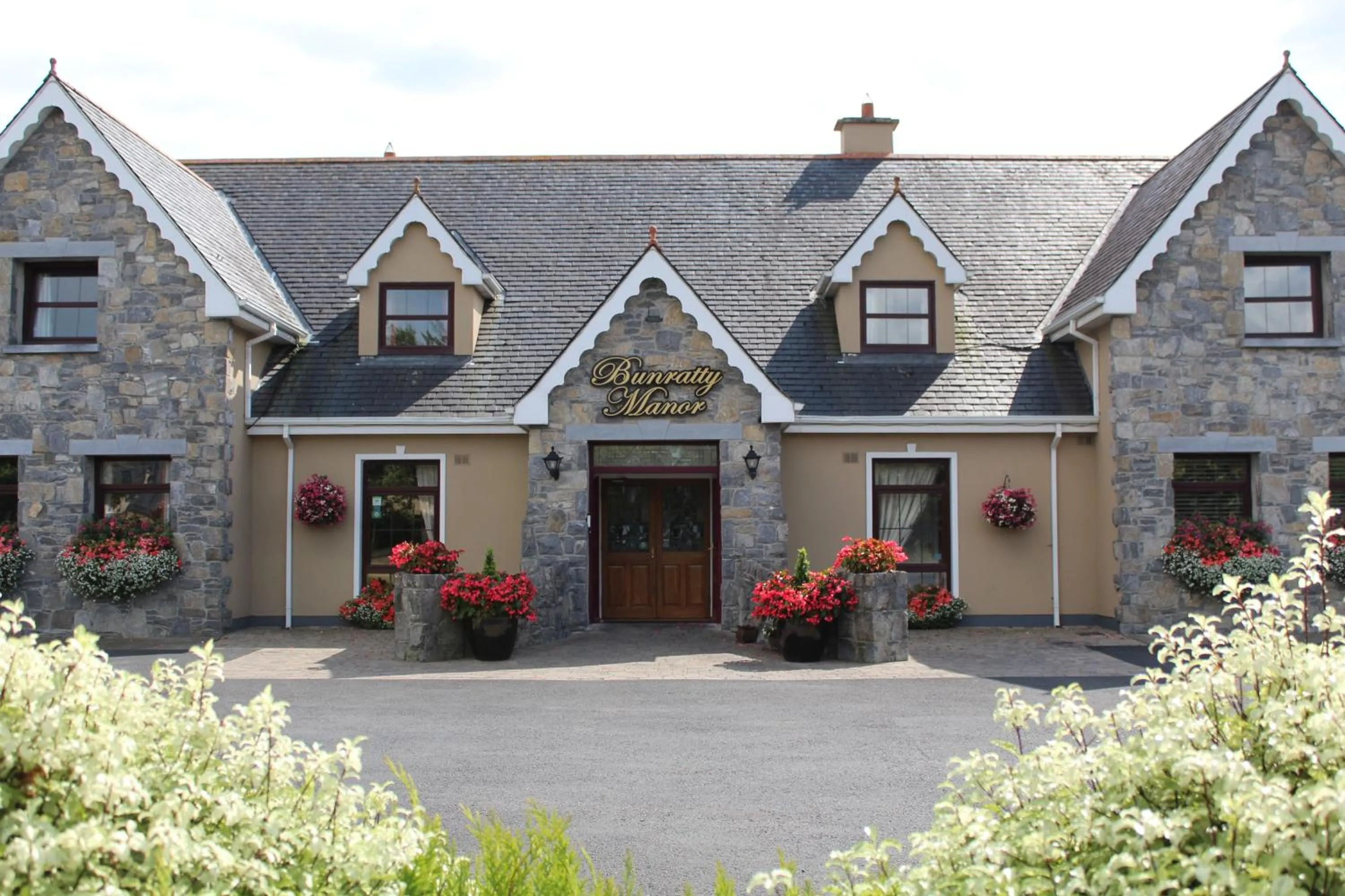 Facade/entrance in Bunratty Manor Hotel